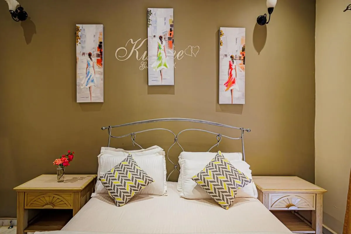 Bed in Ocean Villa Heights