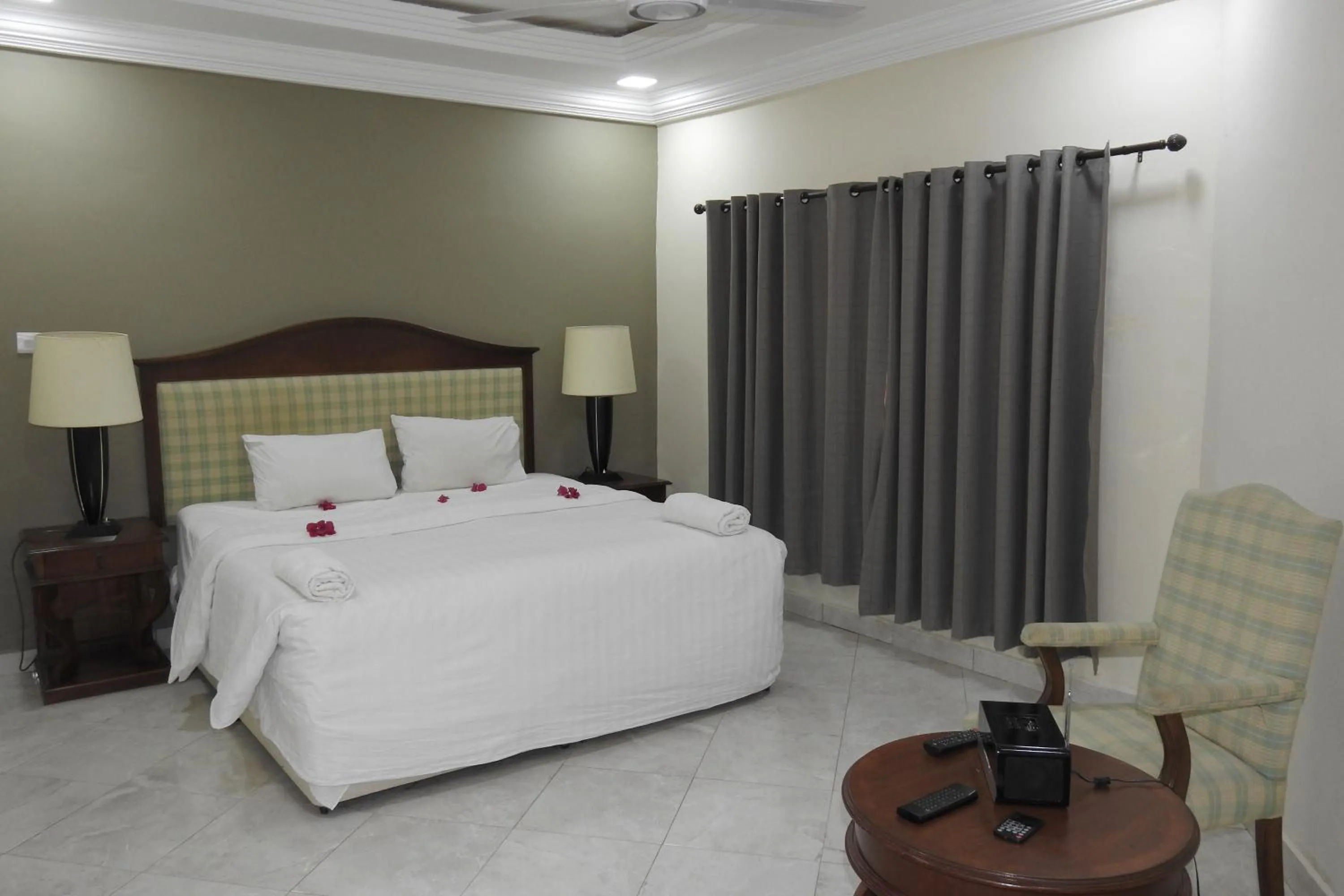 Photo of the whole room, Bed in Ocean Villa Heights