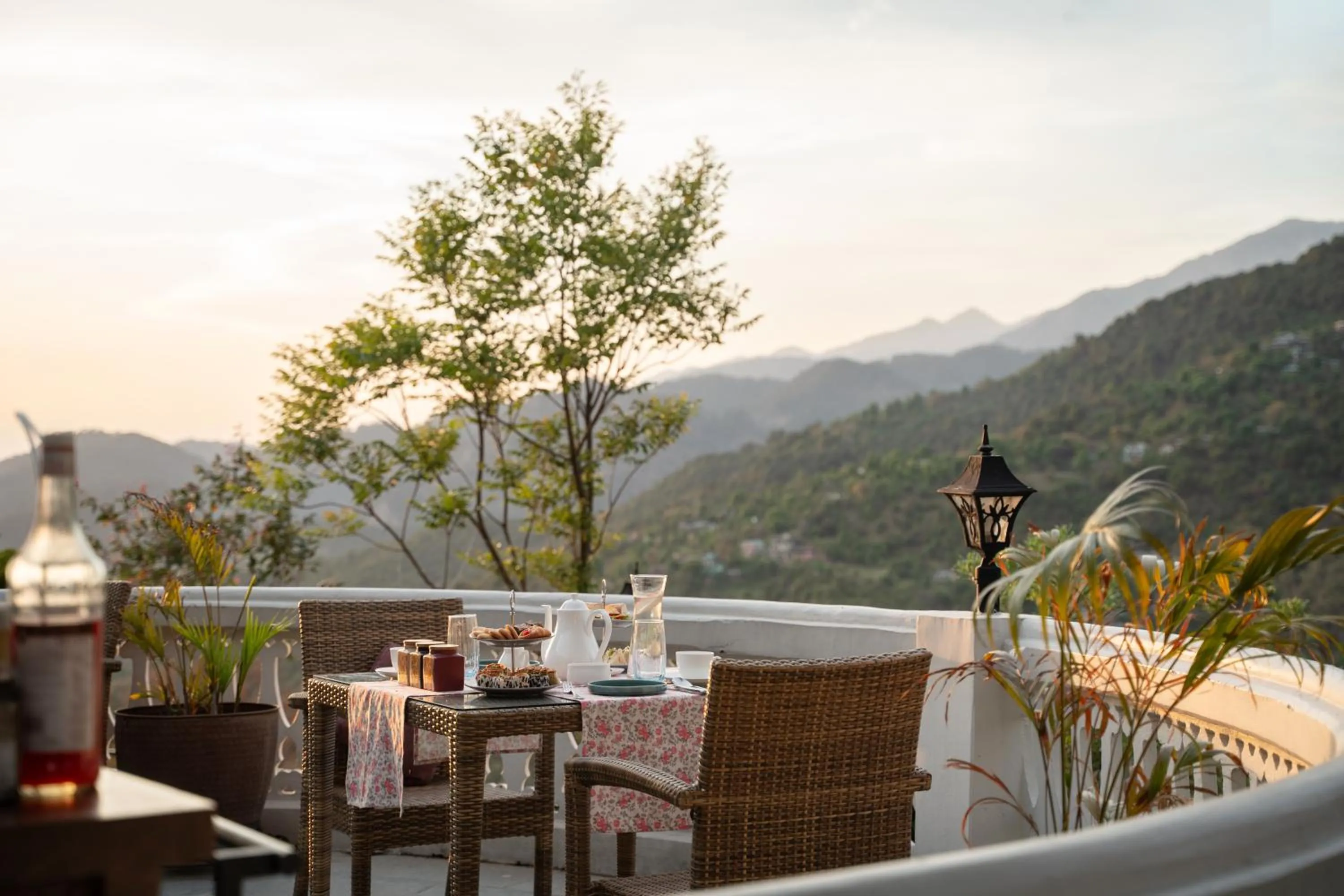 Lounge or bar in Brij Anayra Dharamshala - A Himalayan Luxury Retreat