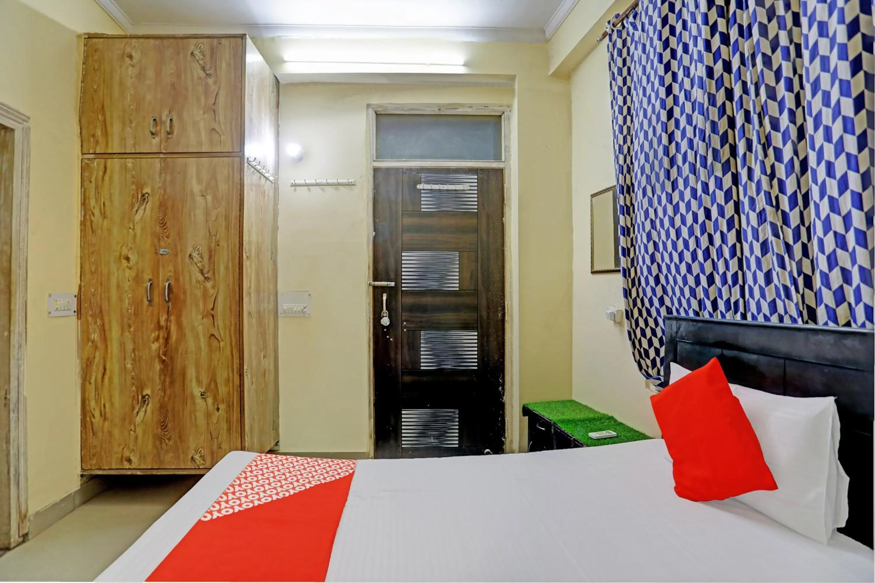 Bedroom, Bed in Hotel O Wamson Alpha Co living Stays