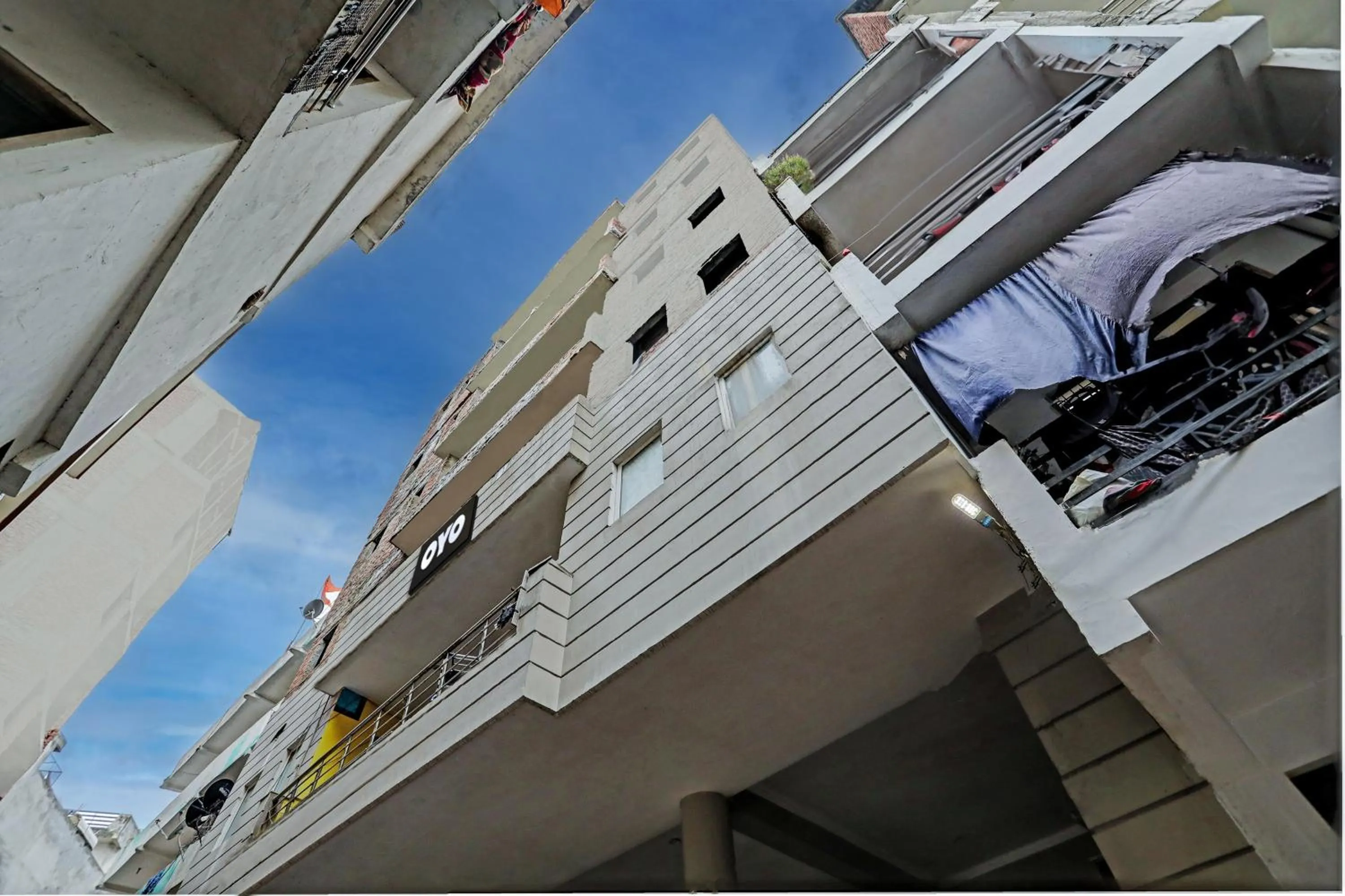 Facade/entrance in Hotel O Wamson Alpha Co living Stays