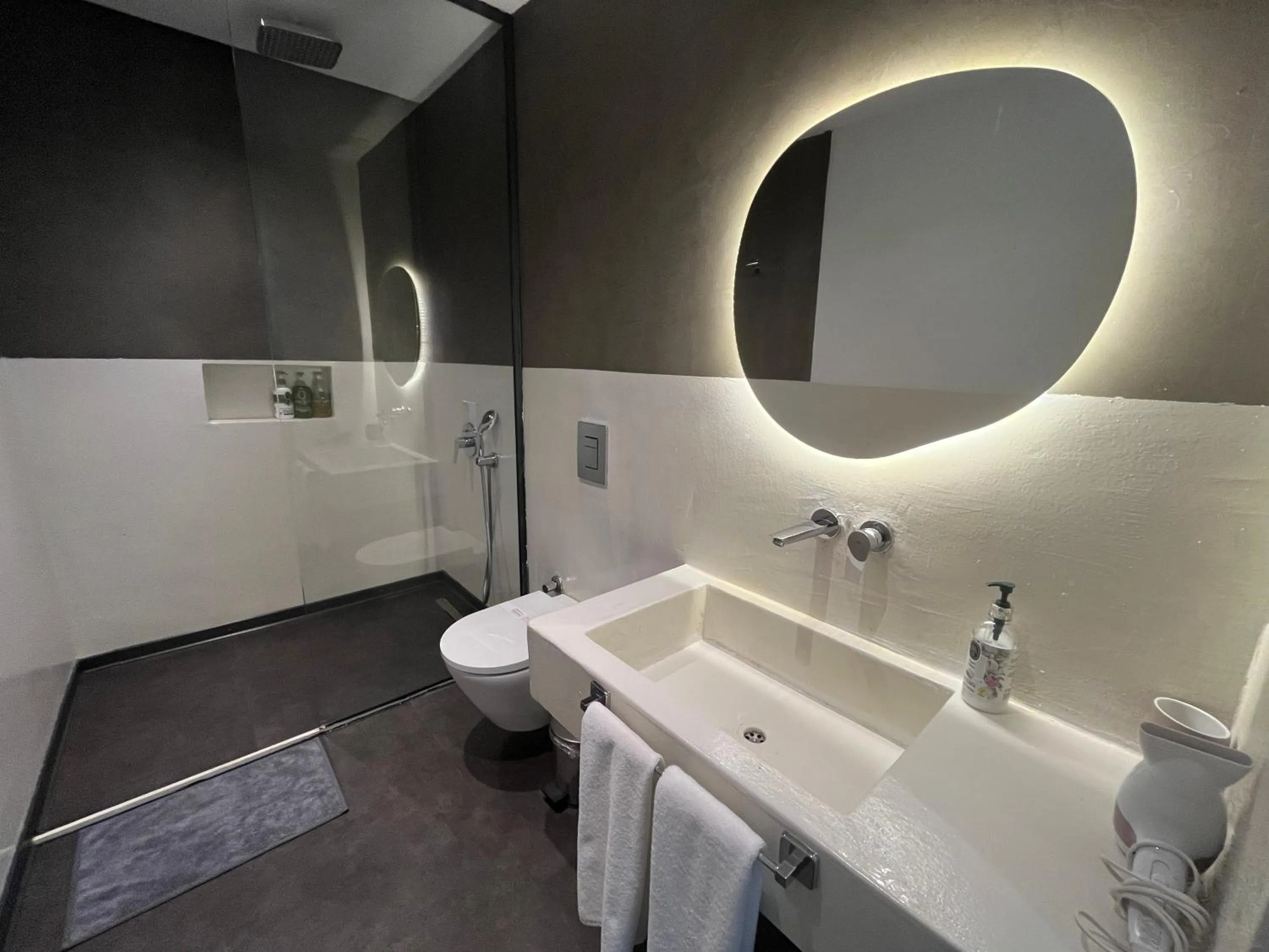 Bathroom in House Of Marmaris