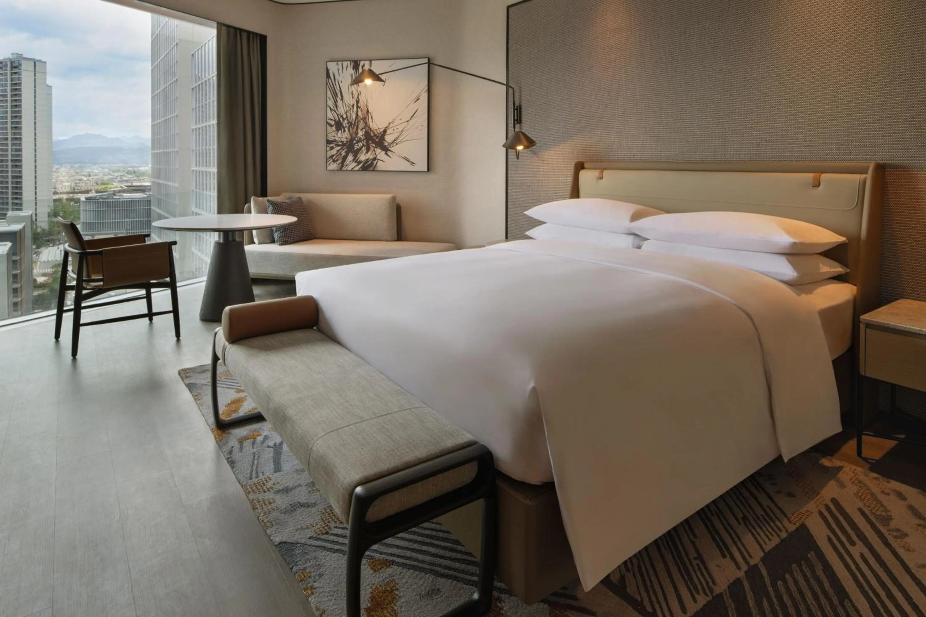 Photo of the whole room, Bed in Sheraton Taizhou