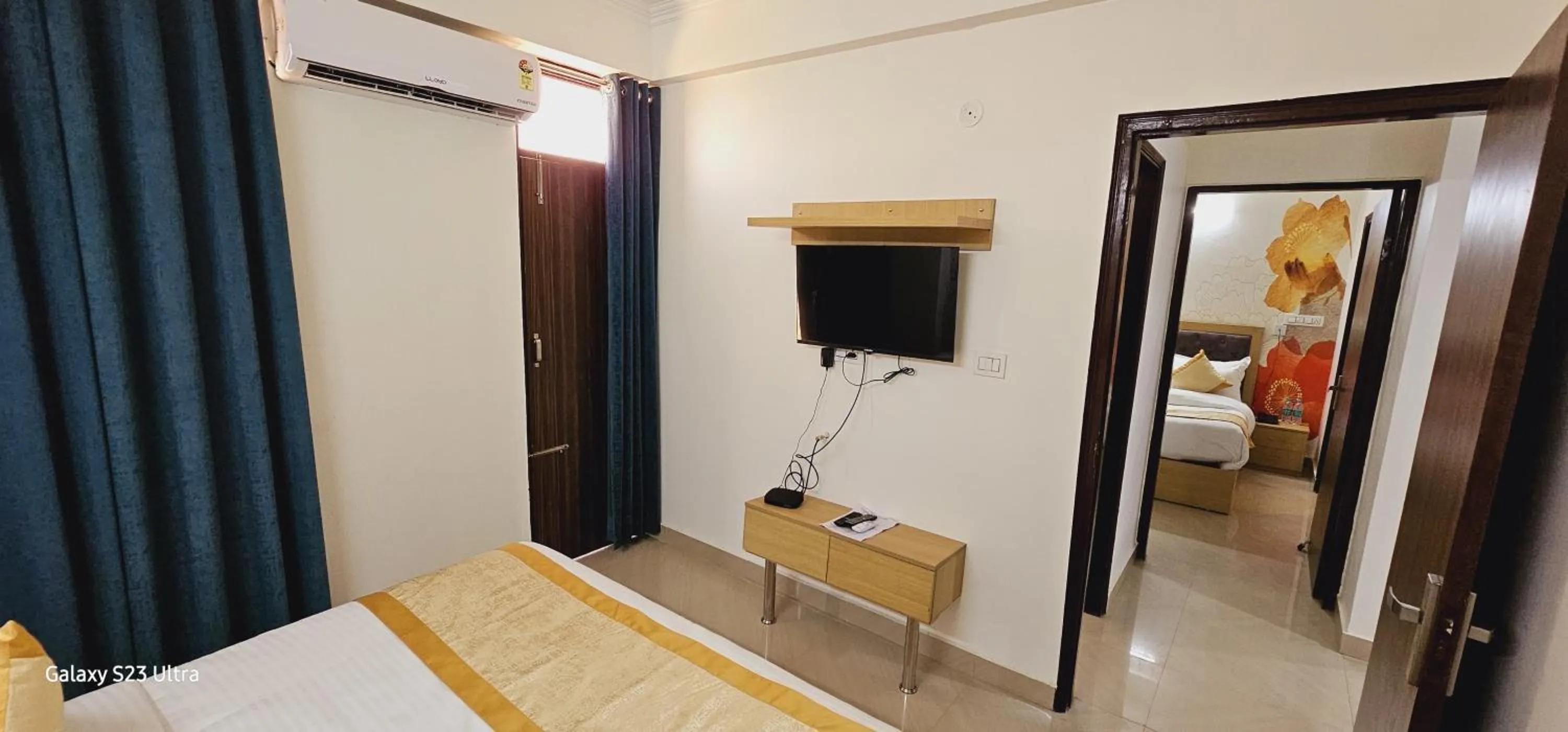 Bed in The Grand ND Resort- Kanha Tulsi Heights Behind Prem Mandir