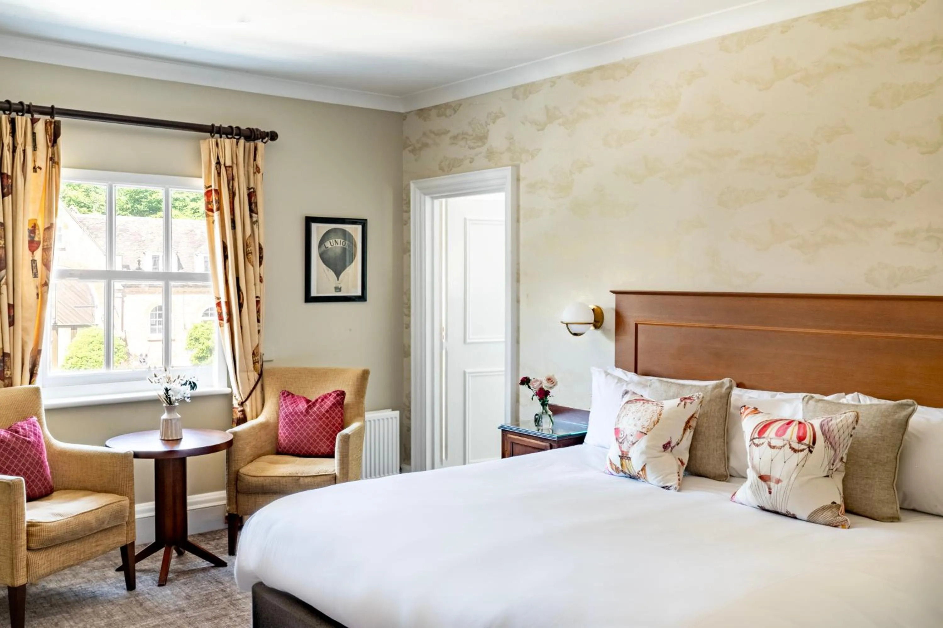 Bedroom, Bed in Chilston Park Hotel