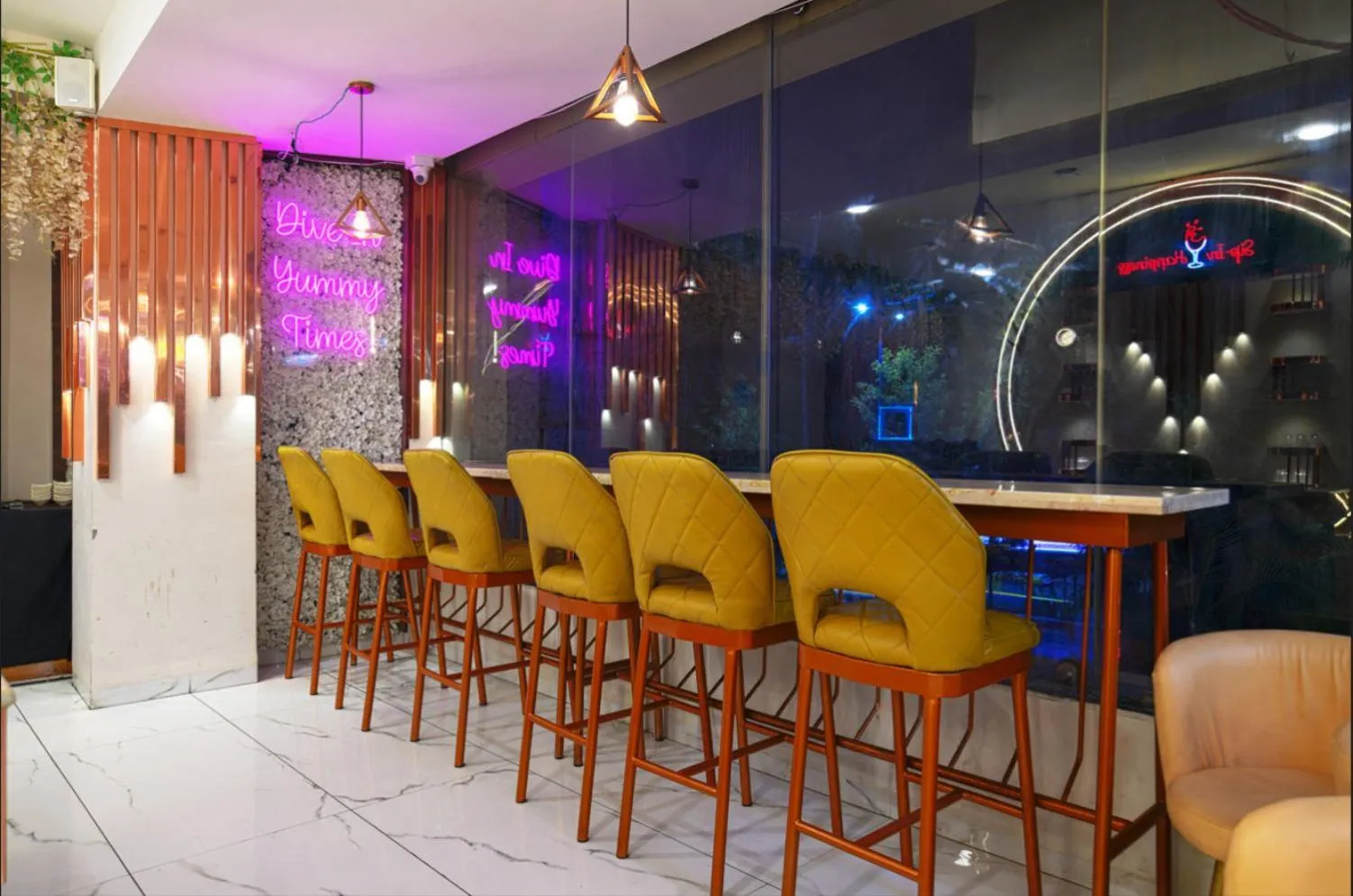 Restaurant/places to eat in The Grand Tara