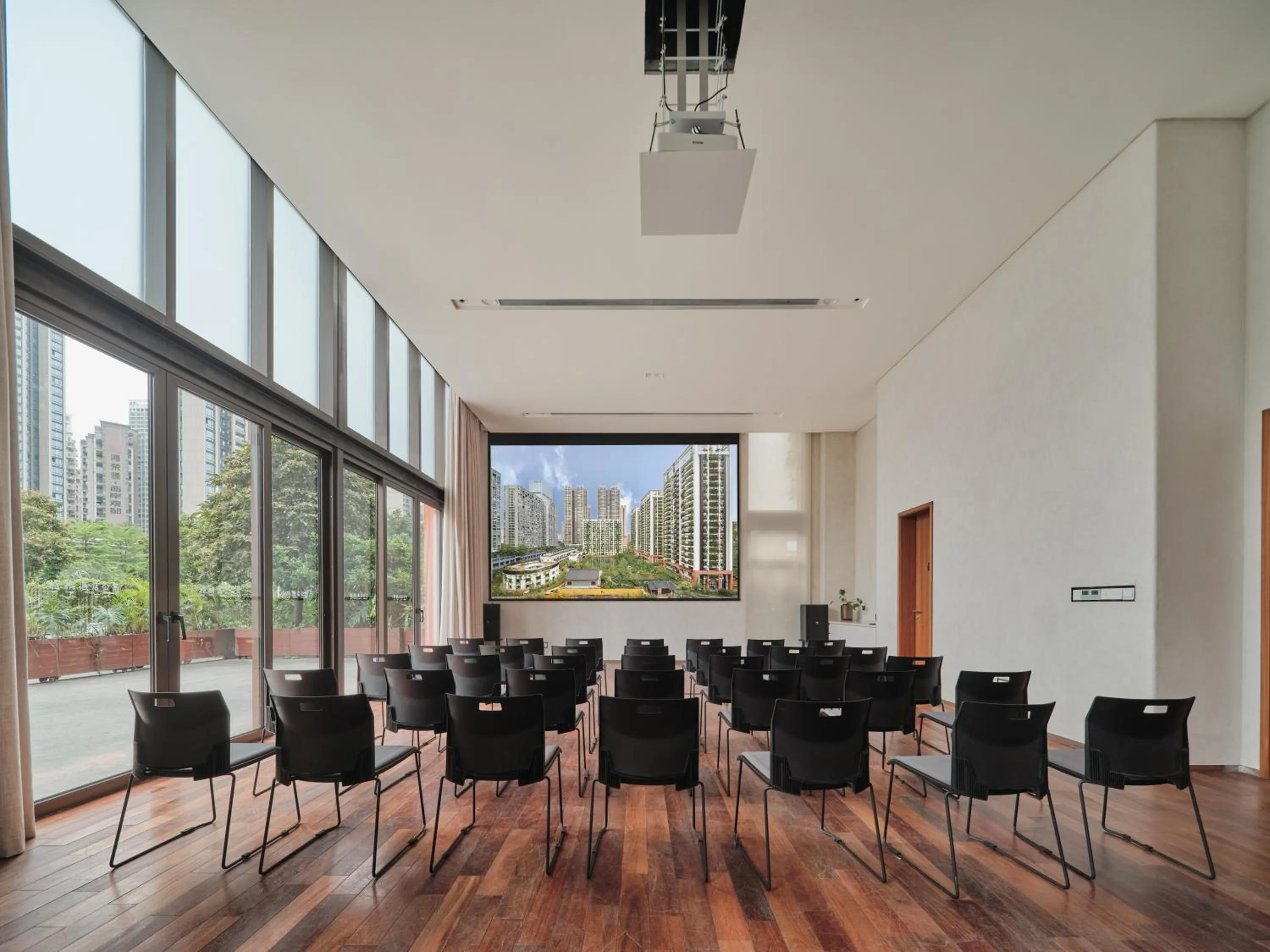 Meeting/conference room in Wutong Hotel Apartment Bao'an Center