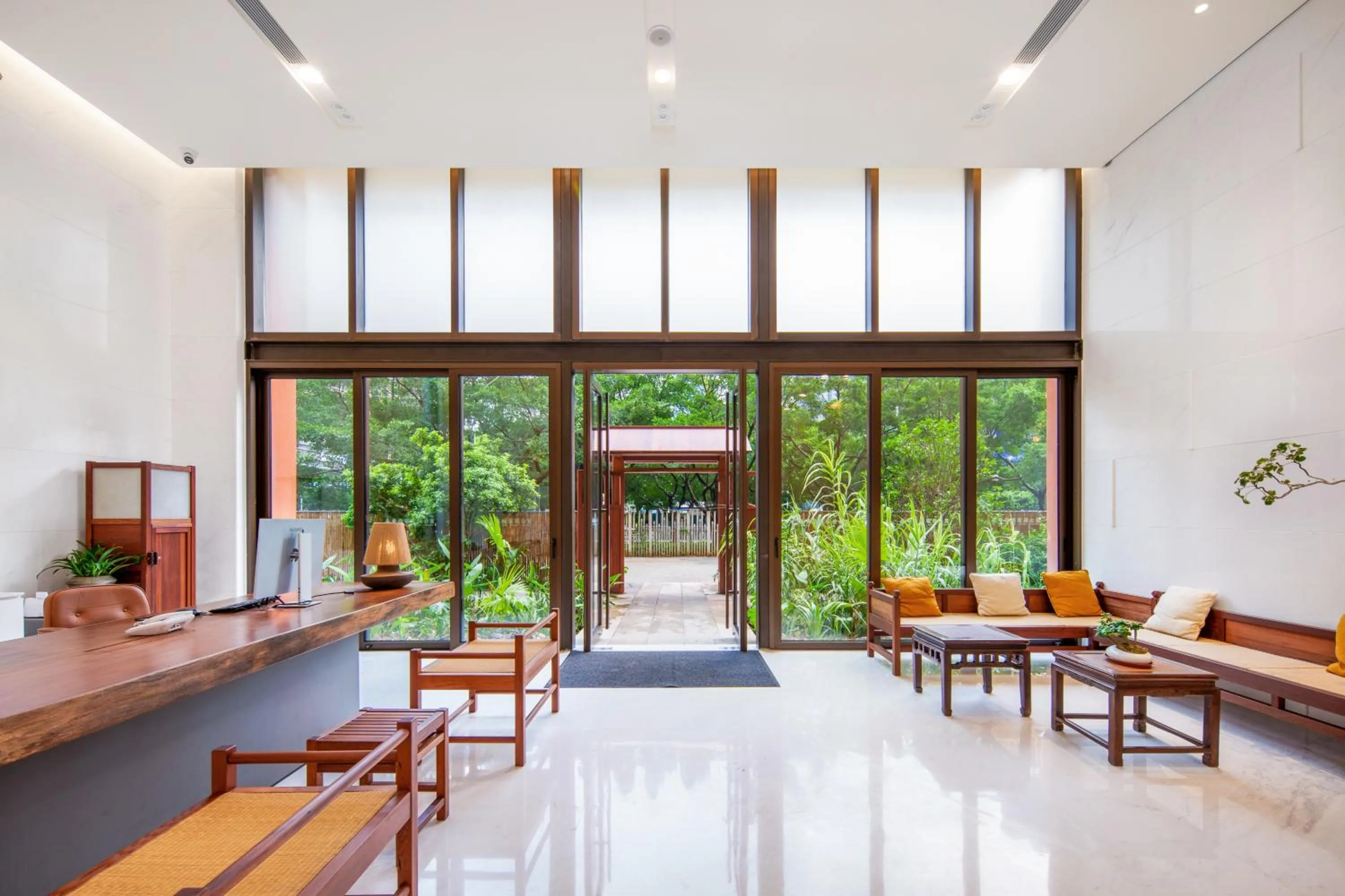 Lobby or reception in Wutong Hotel Apartment Bao'an Center