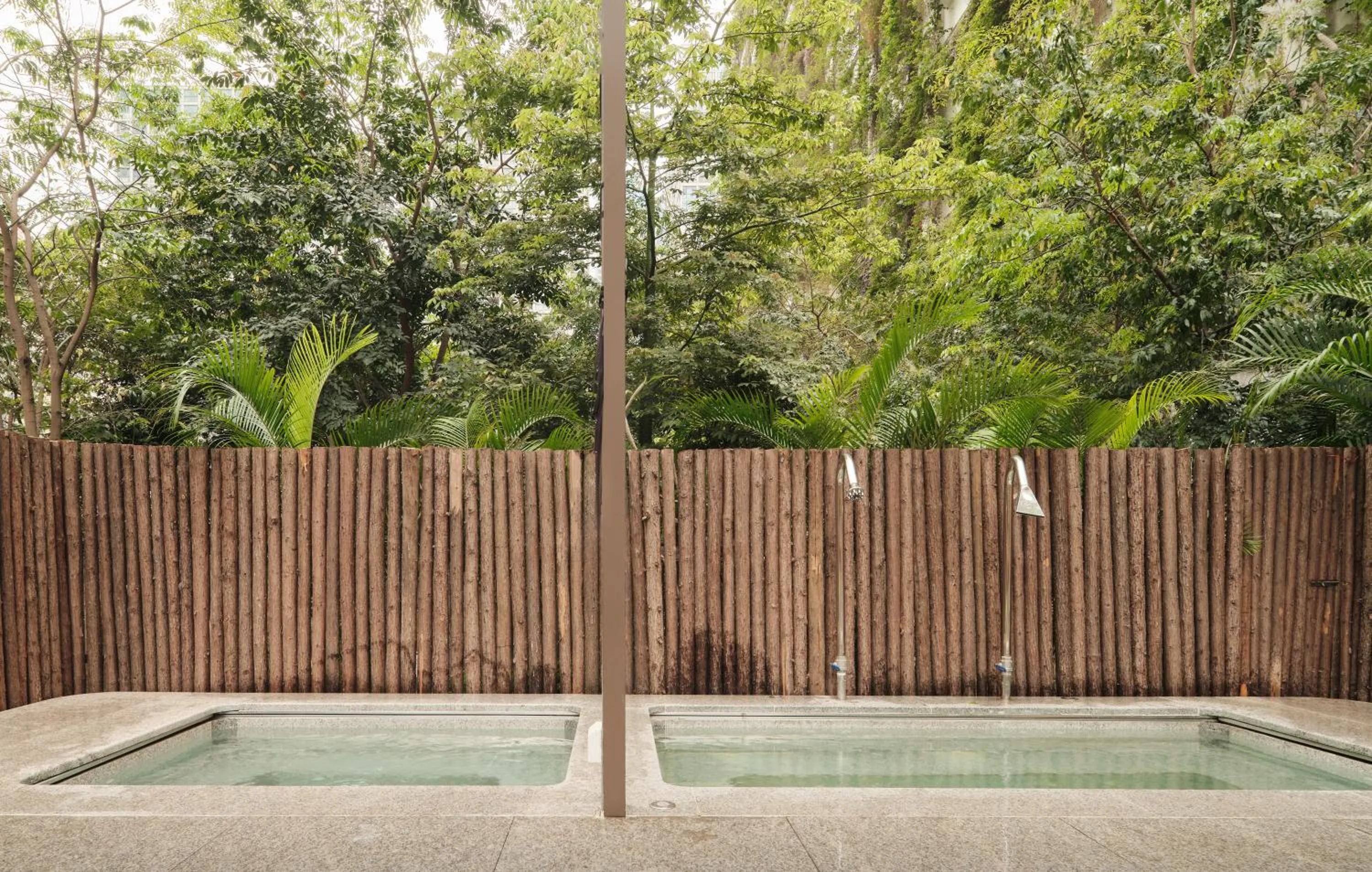 Hot Spring Bath in Wutong Hotel Apartment Bao'an Center