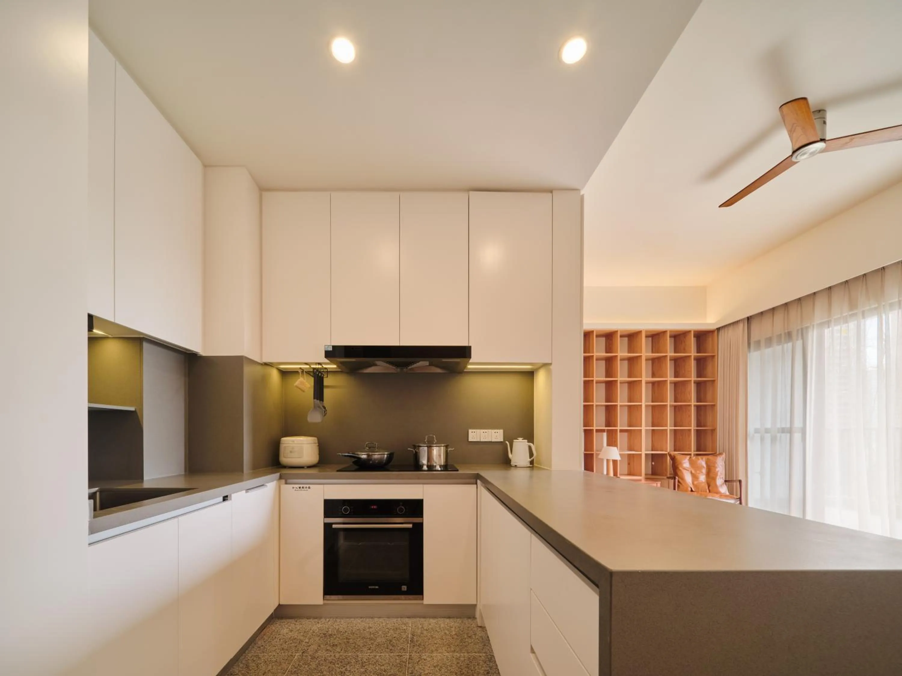 kitchen in Wutong Hotel Apartment Bao'an Center