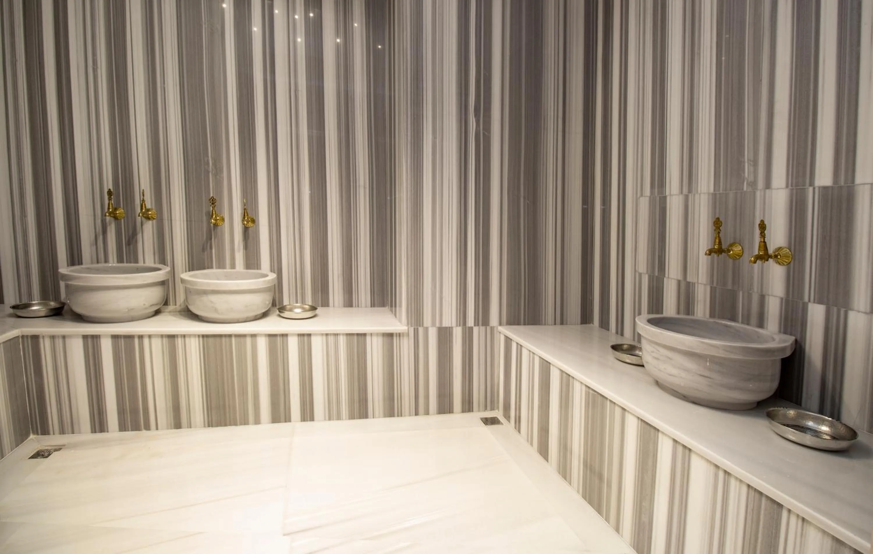 Public Bath, Bed in Elite World Comfy Samsun Atakum