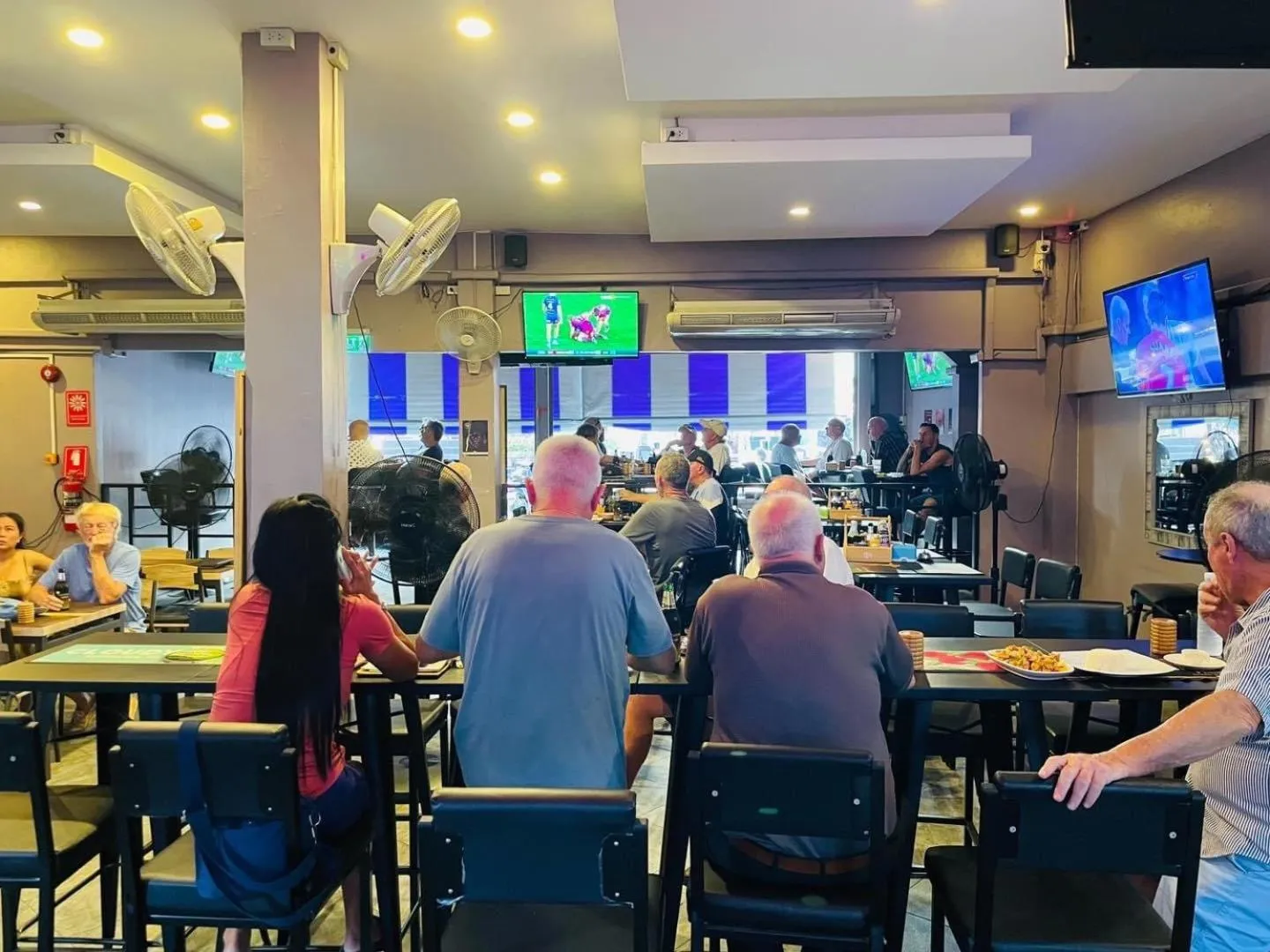 Restaurant/places to eat in The Sports Lounge