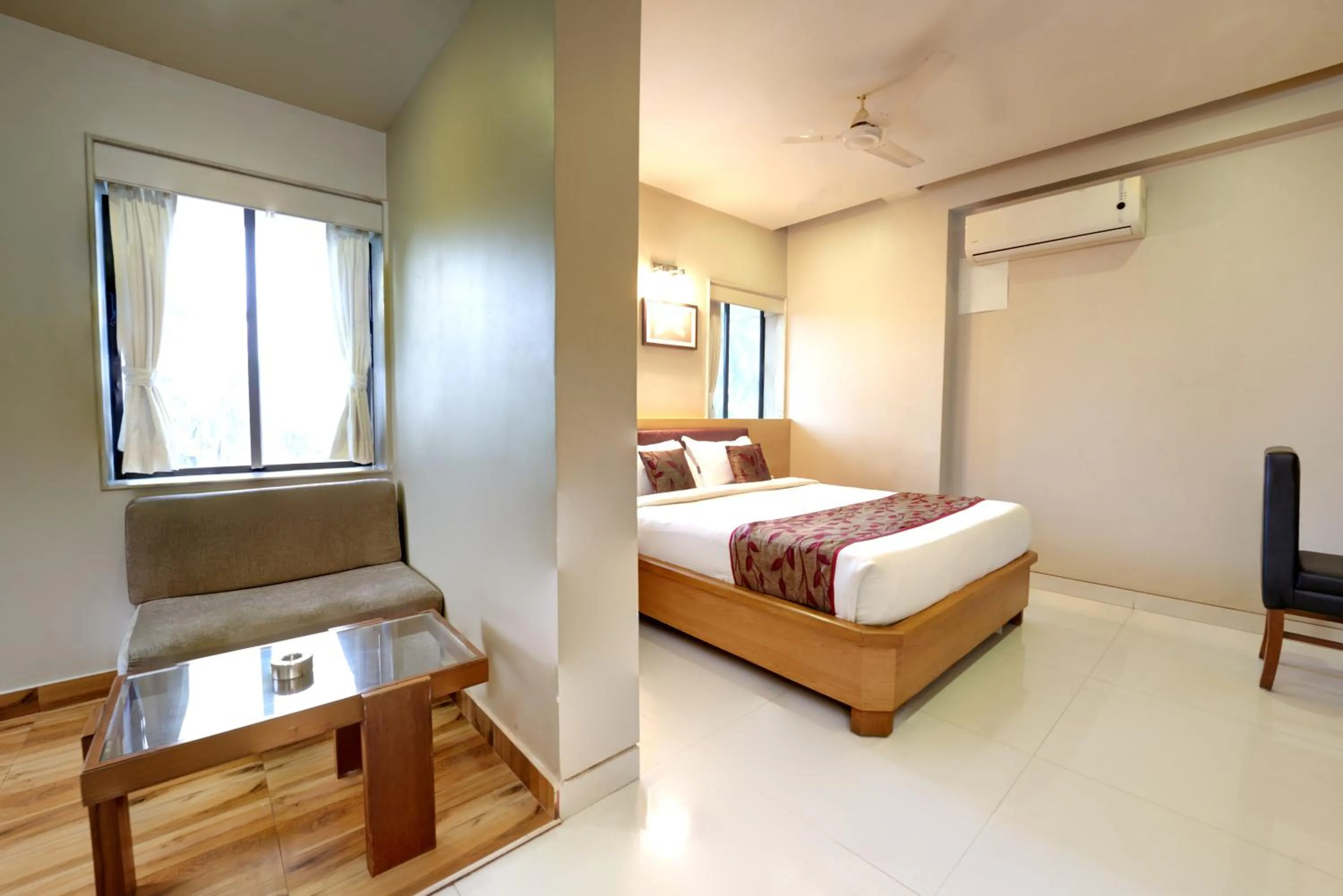 Bed in Hotel Prestige, Mangalore