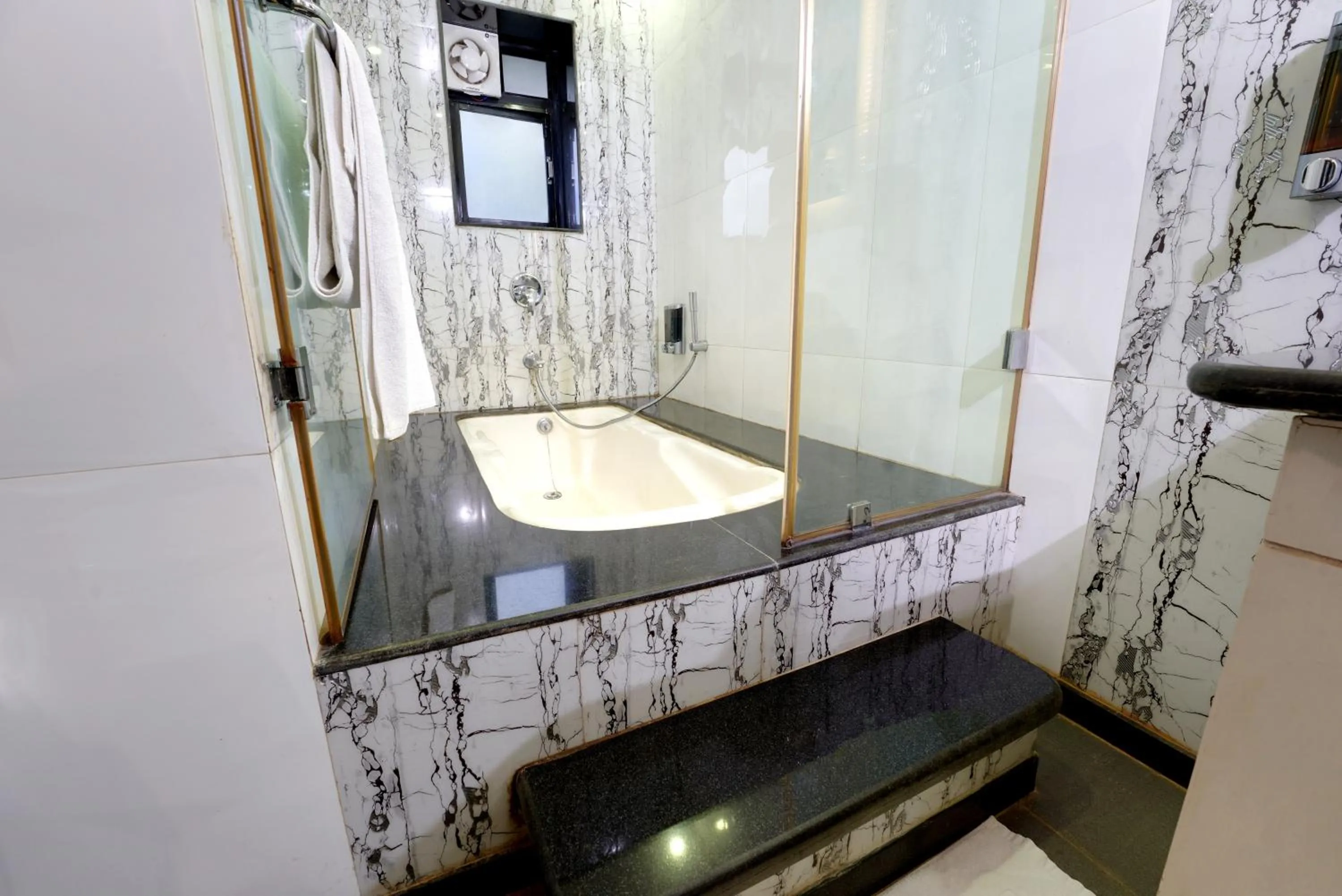 Bathroom in Hotel Prestige, Mangalore