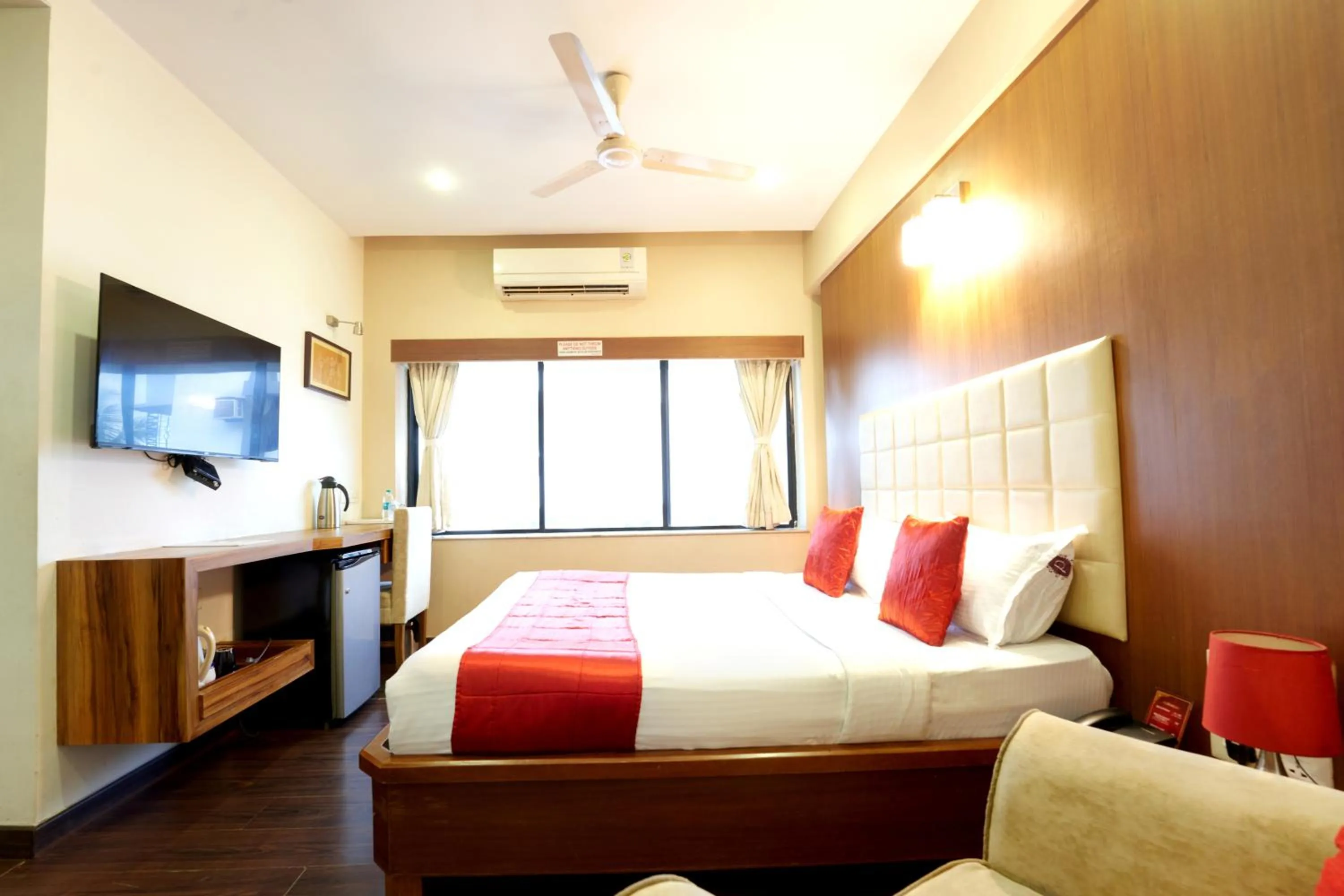 Bed in Hotel Prestige, Mangalore