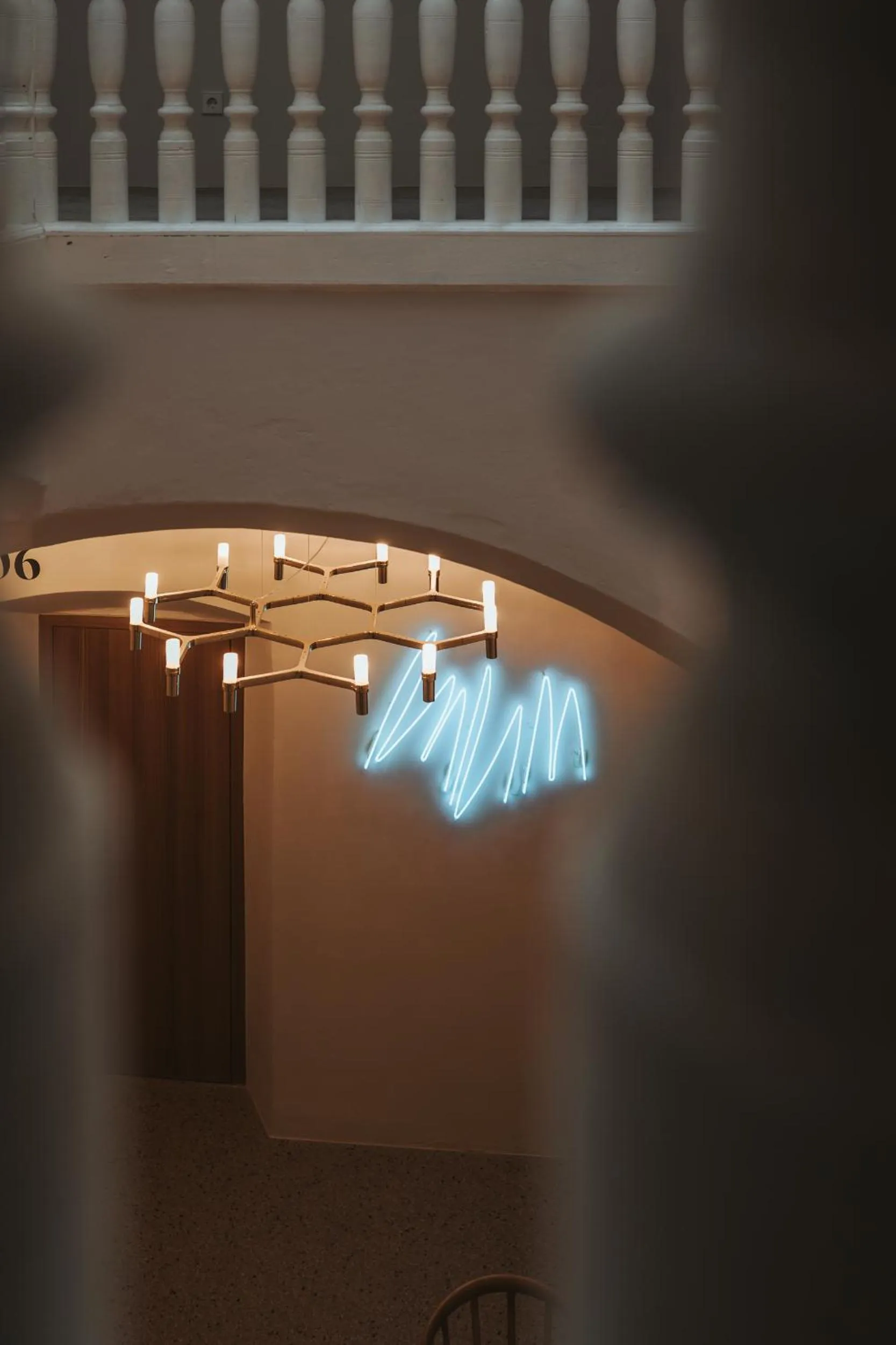 Communal lounge/ TV room in Arthotel Lasserhaus