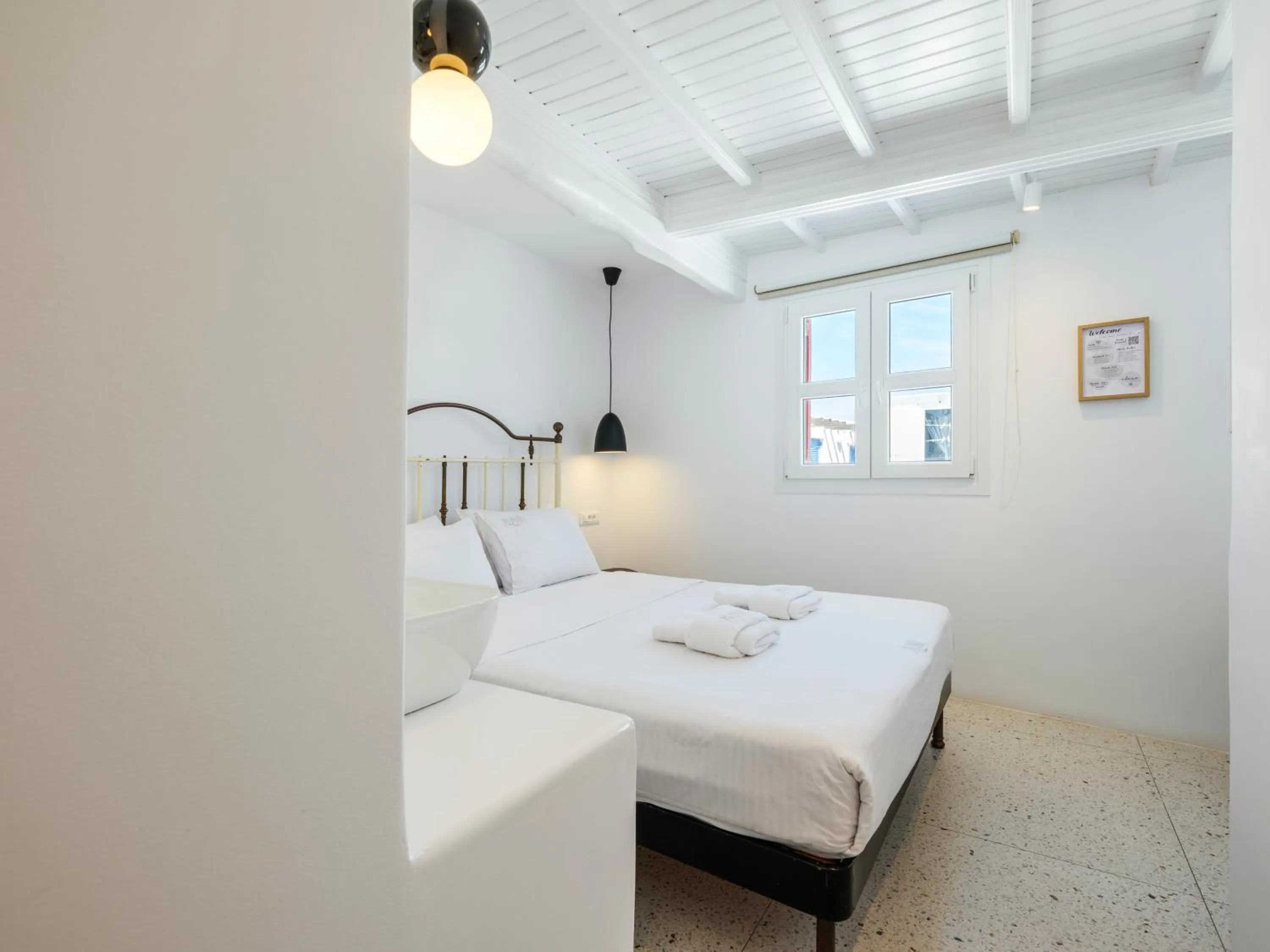 Bedroom, Bed in Alana Mykonos