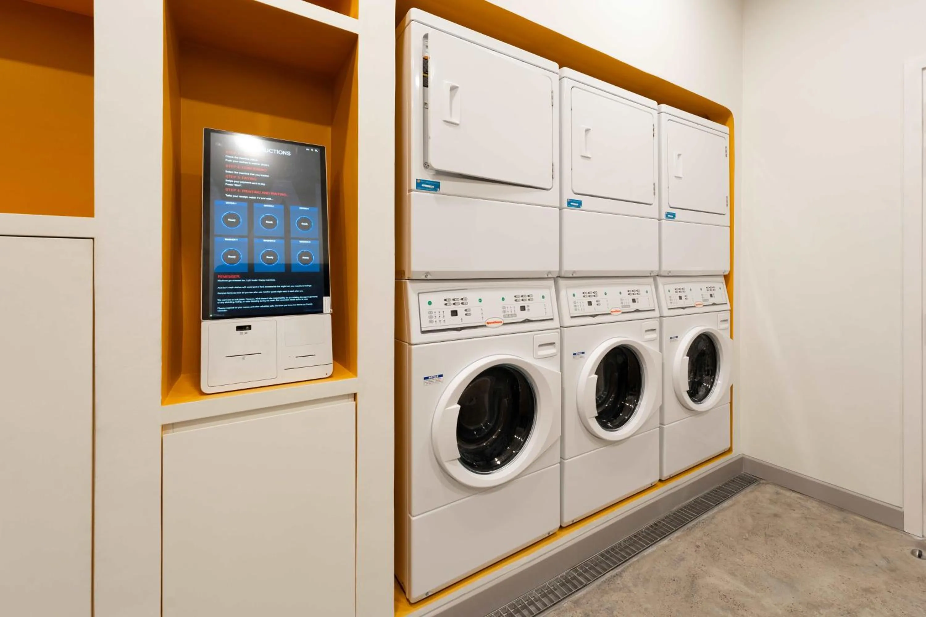 vending machine in Wink Hotel Tuy Hoa Beach - 24hrs Stay & Rooftop Pool Bar