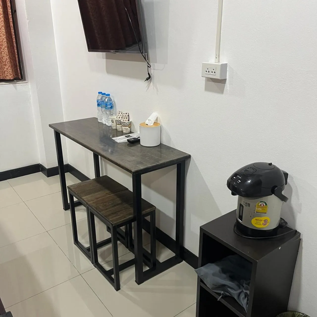 Area and facilities in DonMueang station hotel