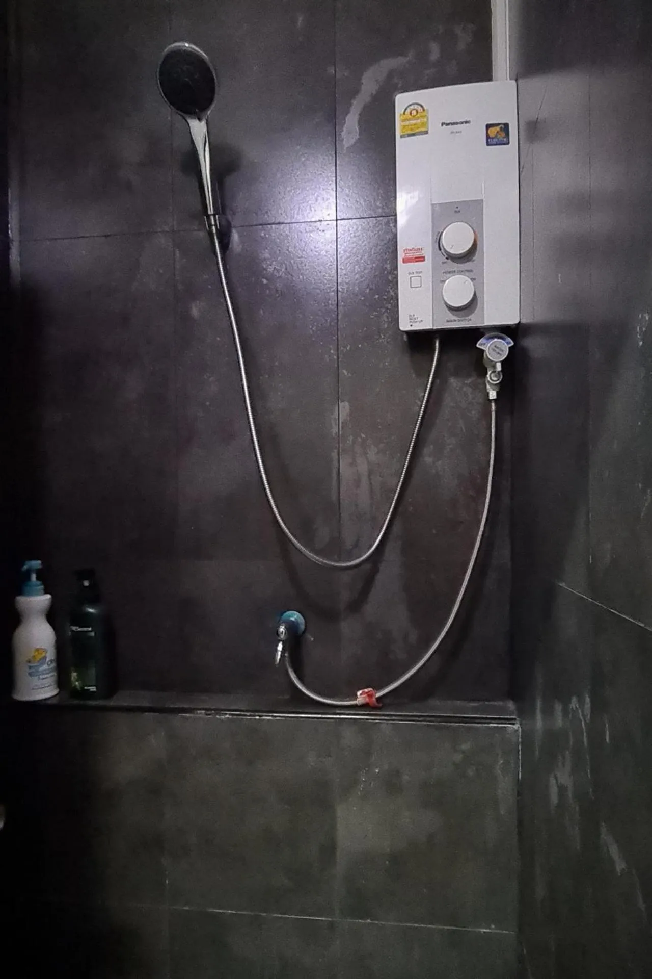 Bathroom in DonMueang station hotel