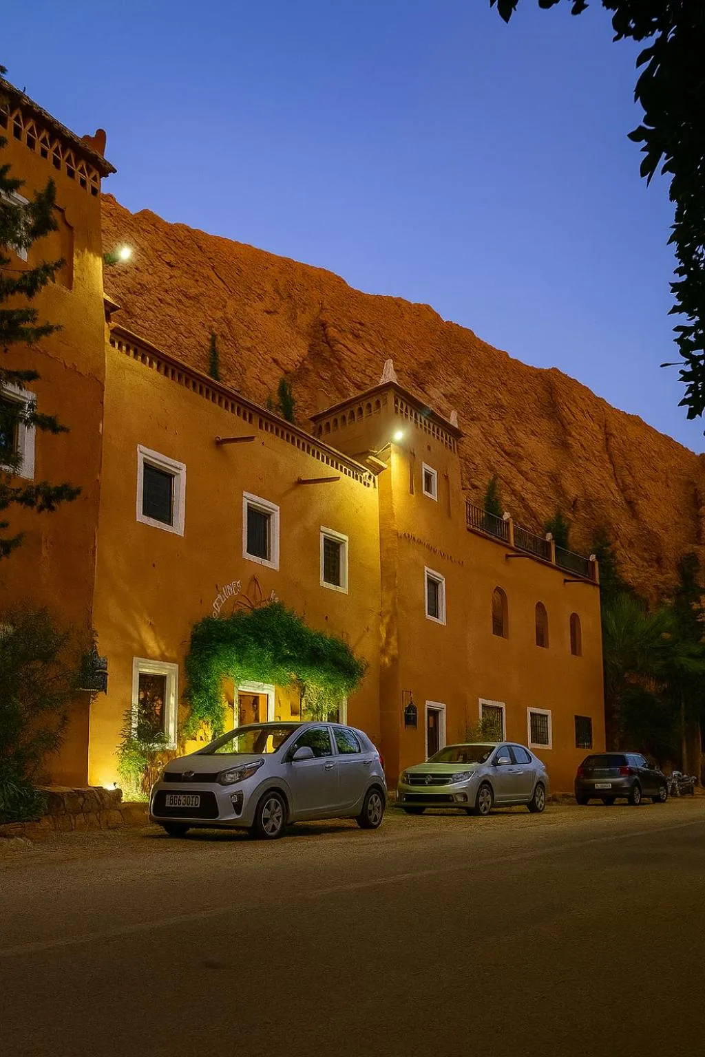 Parking in Auberge La Fibule Du Dades