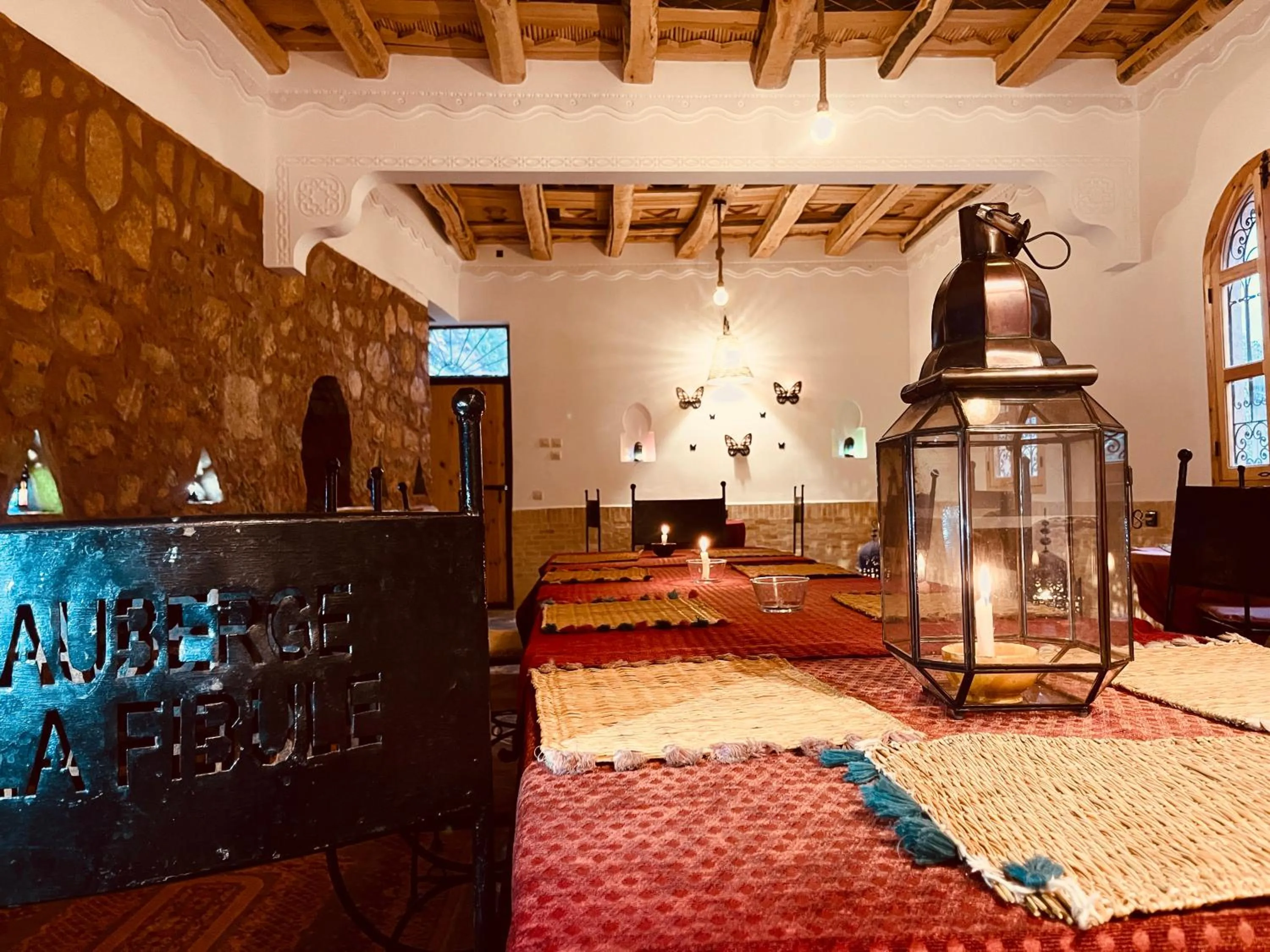 Seating area, Bed in Auberge La Fibule Du Dades