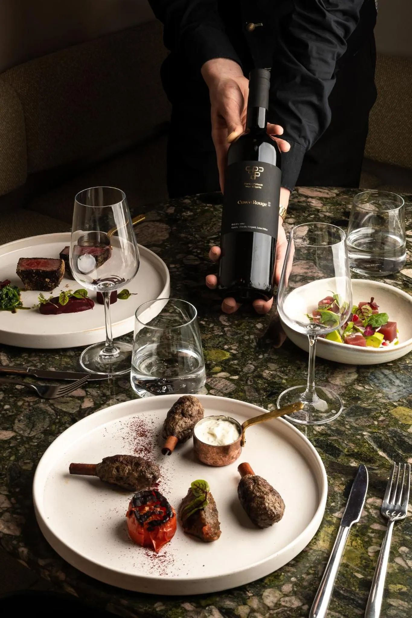 Restaurant/places to eat in Zinar Castle