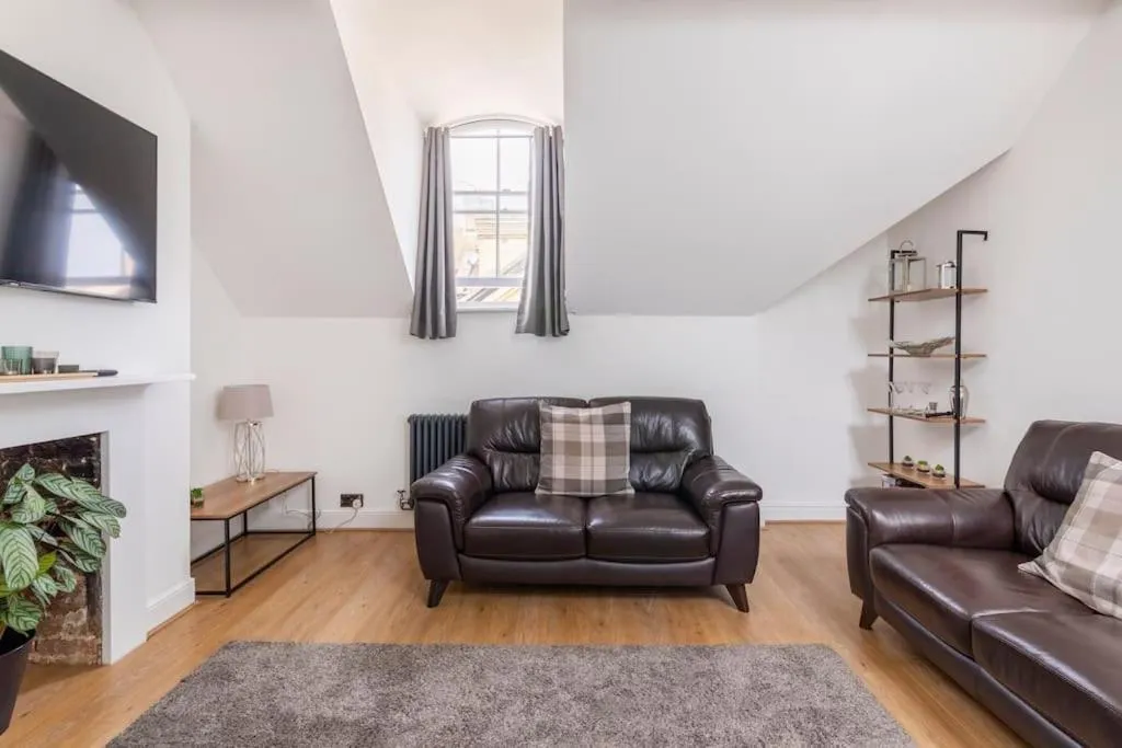 TV and multimedia in Castle Garden View