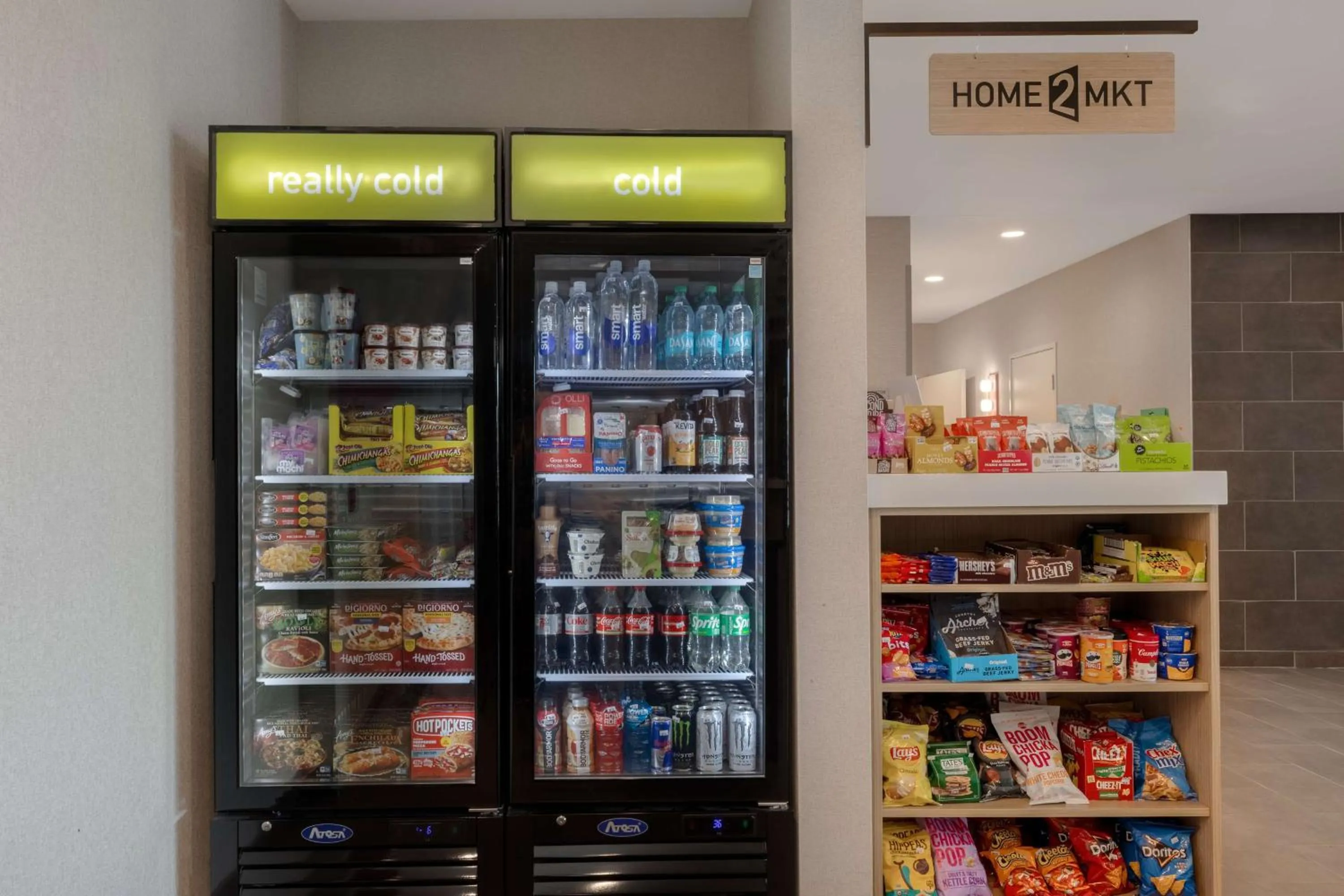 Restaurant/places to eat in Home2 Suites By Hilton Brownwood