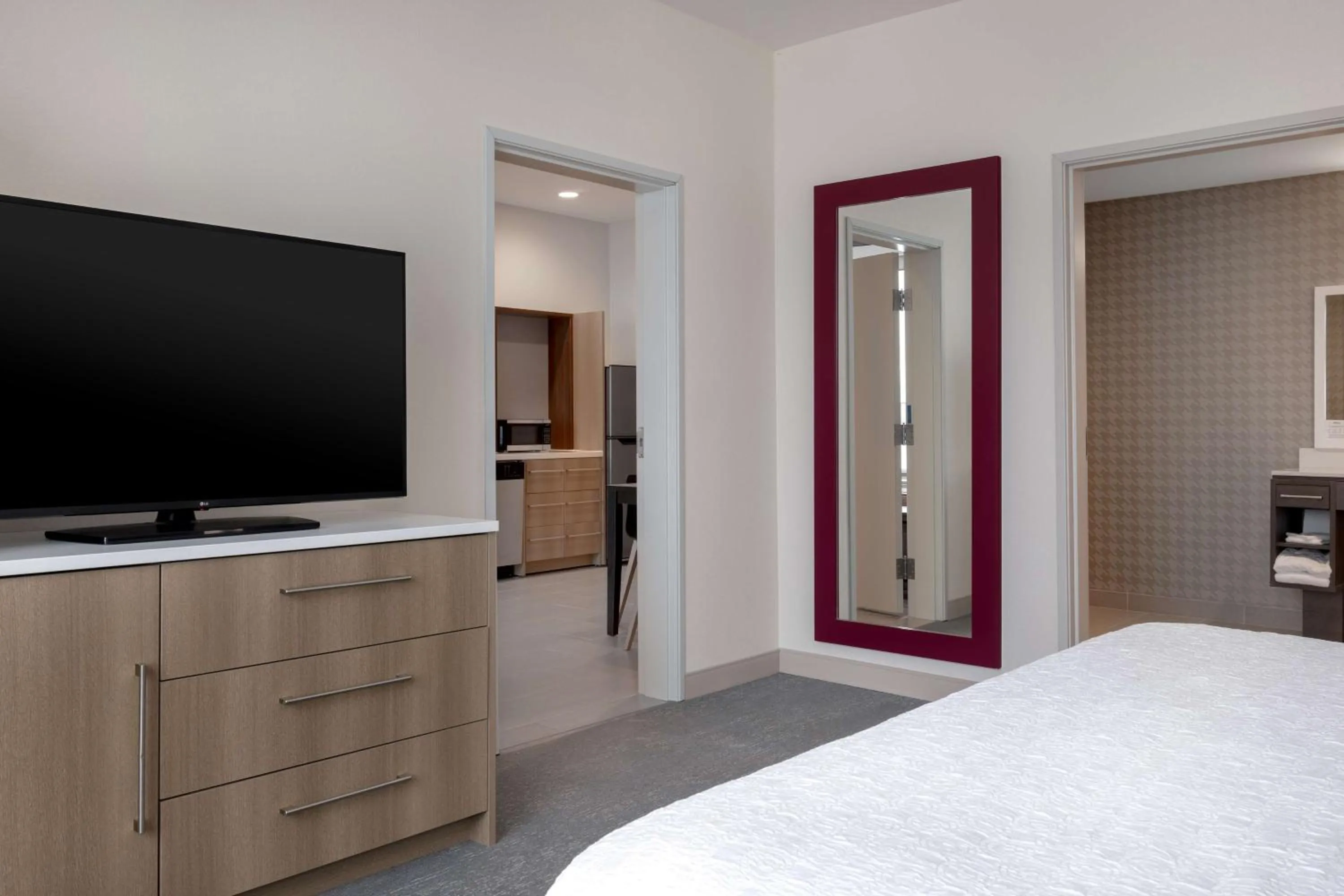 Bed in Home2 Suites By Hilton Brownwood