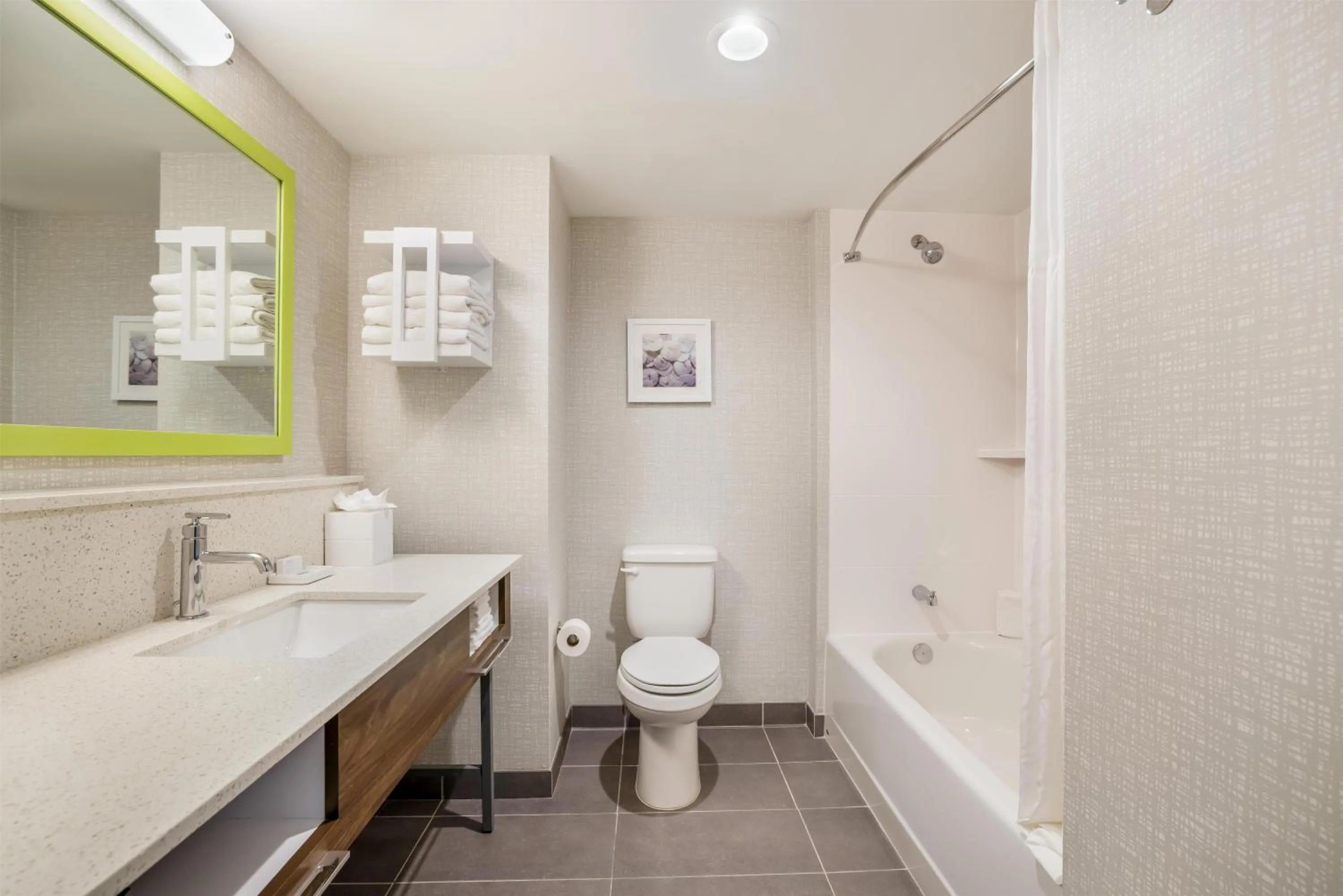 Bathroom in Hampton Inn Fort Myers Downtown