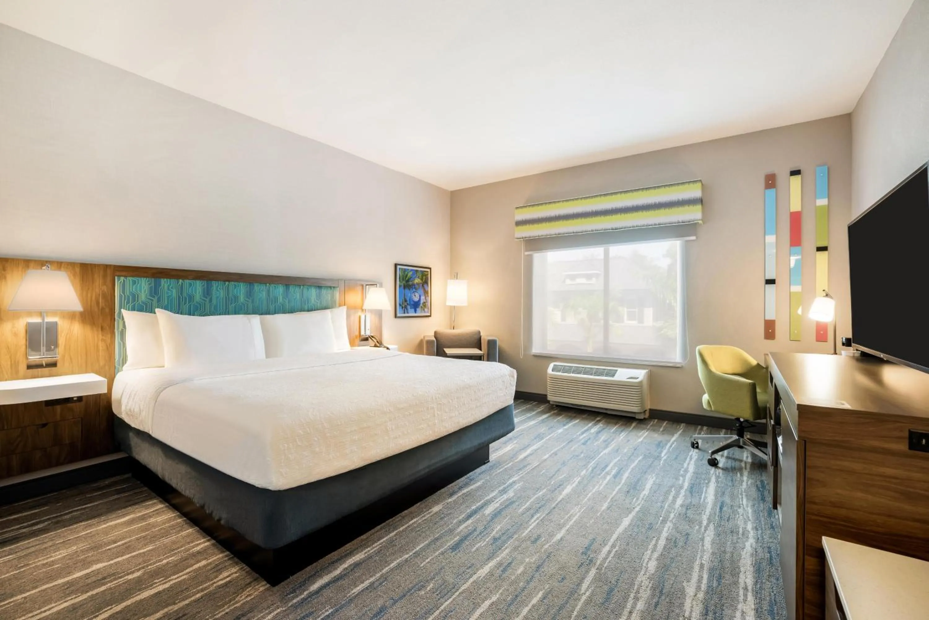 Bedroom, Bed in Hampton Inn Fort Myers Downtown