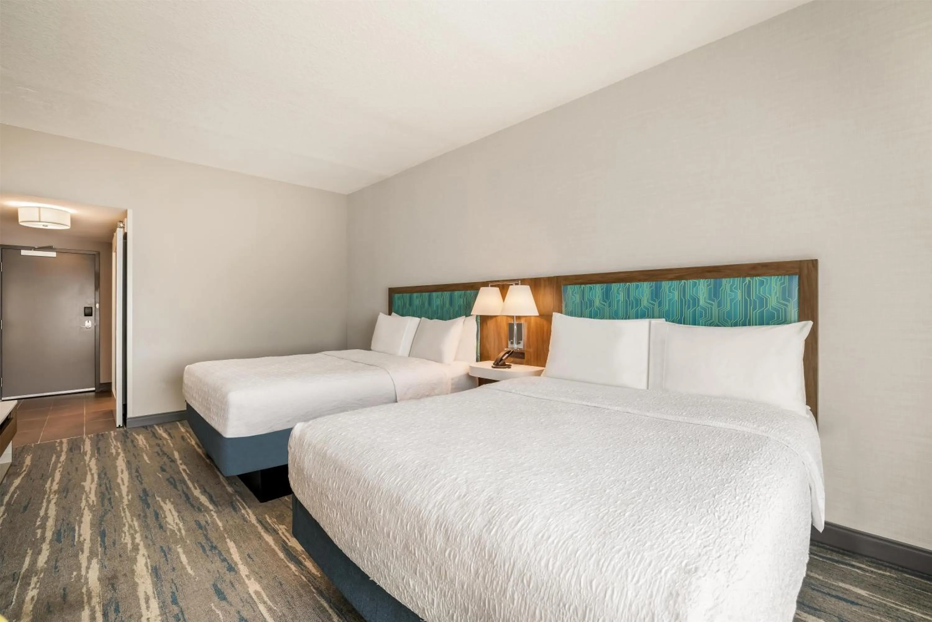 Bed in Hampton Inn Fort Myers Downtown