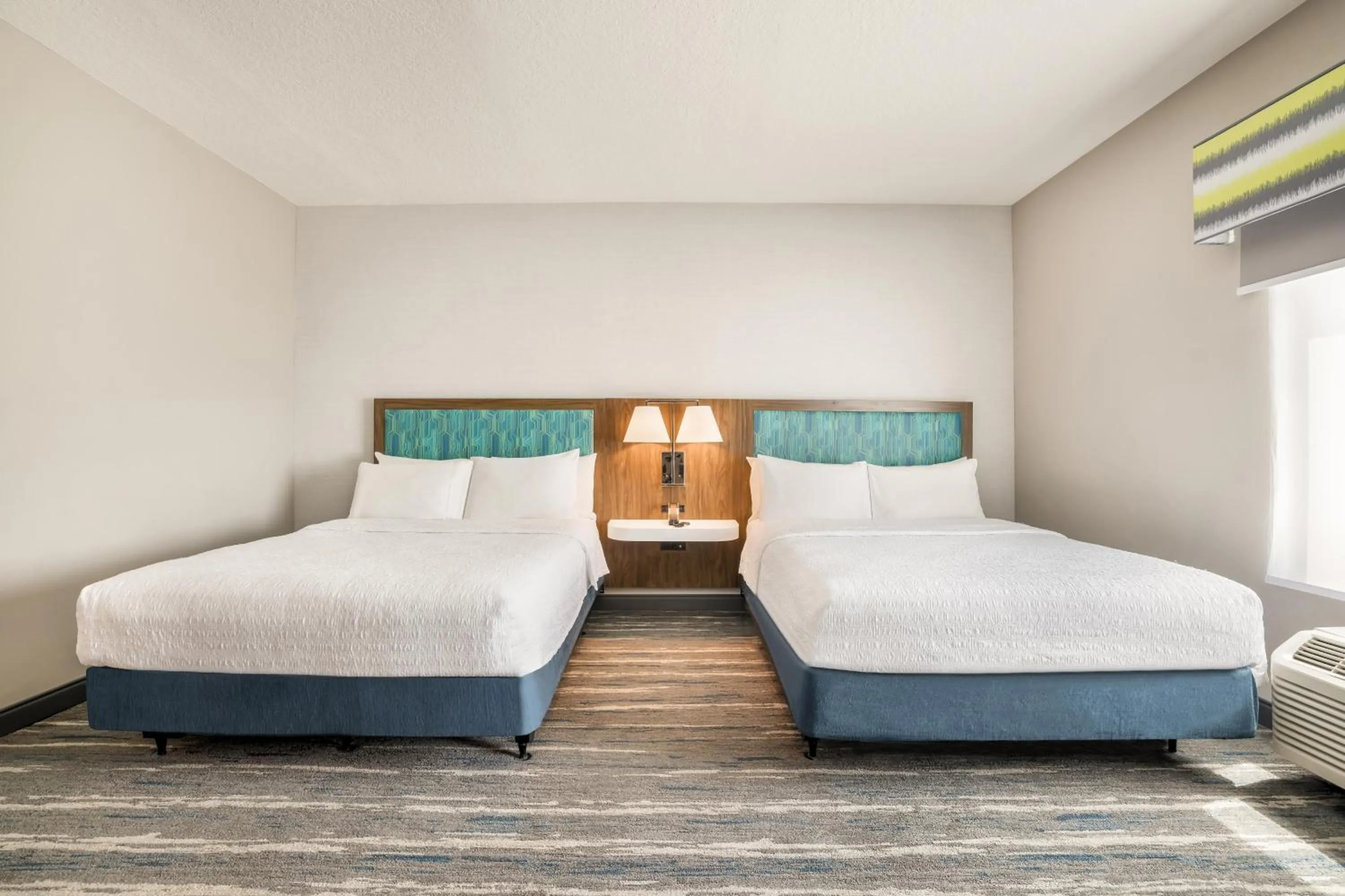 Bedroom, Bed in Hampton Inn Fort Myers Downtown