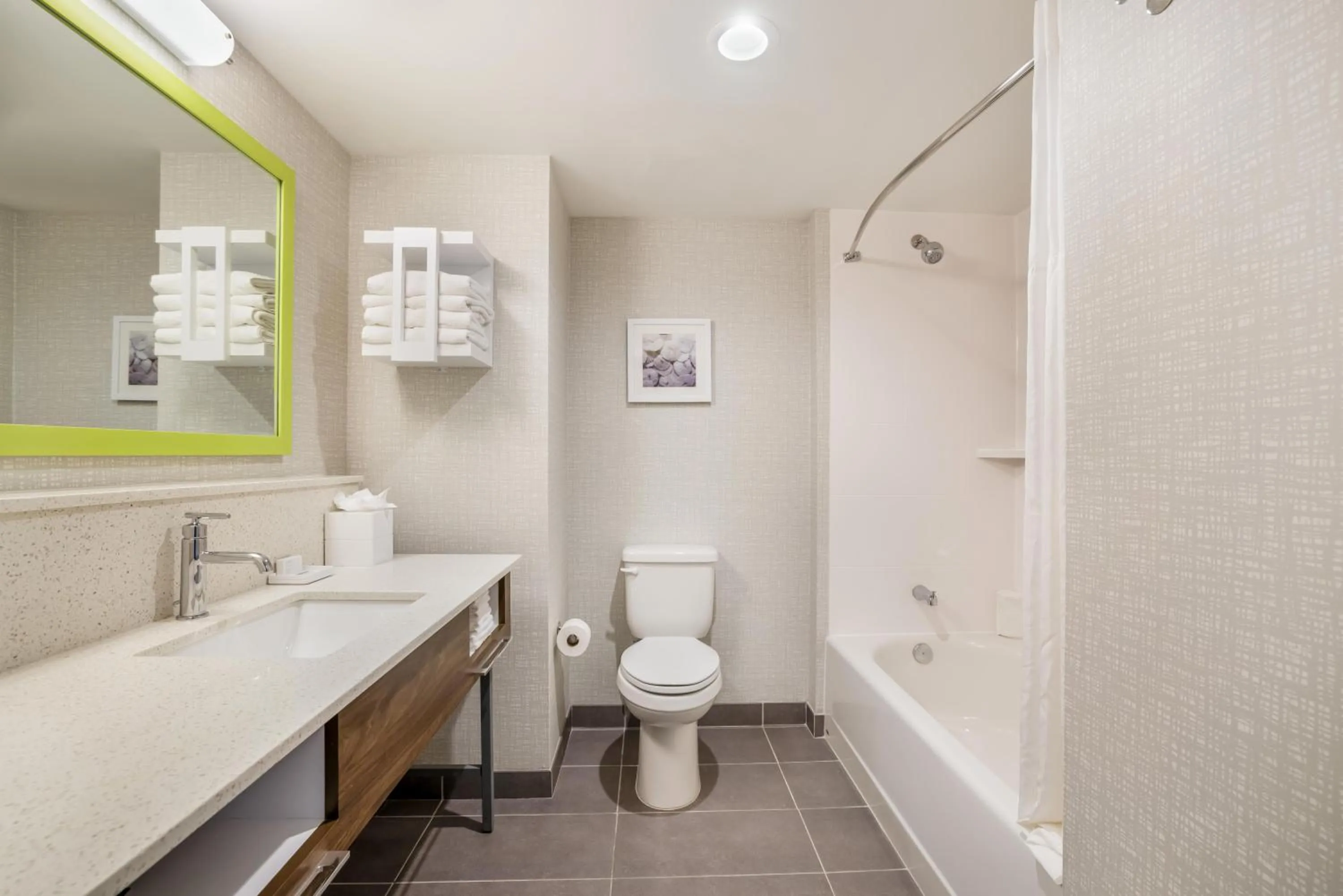 Bathroom in Hampton Inn Fort Myers Downtown