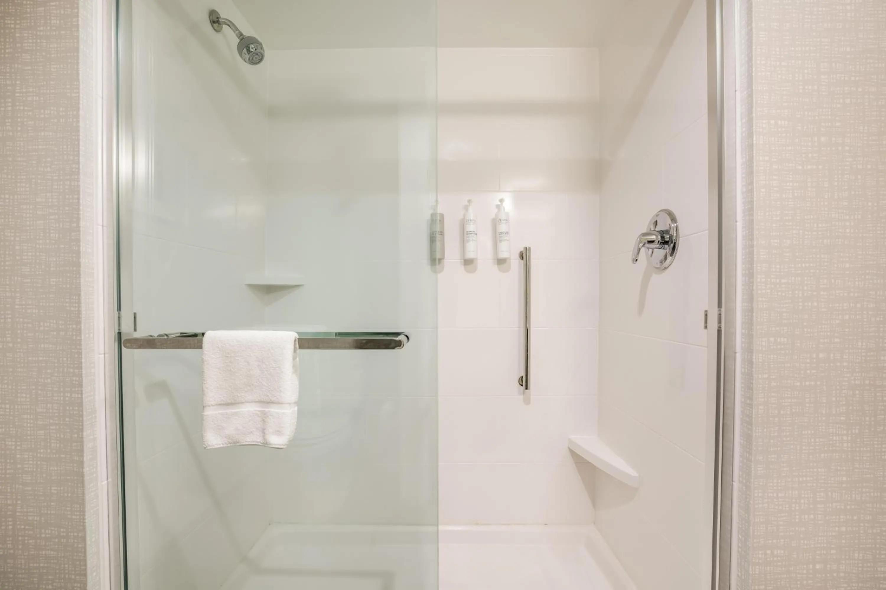 Bathroom in Hampton Inn Fort Myers Downtown