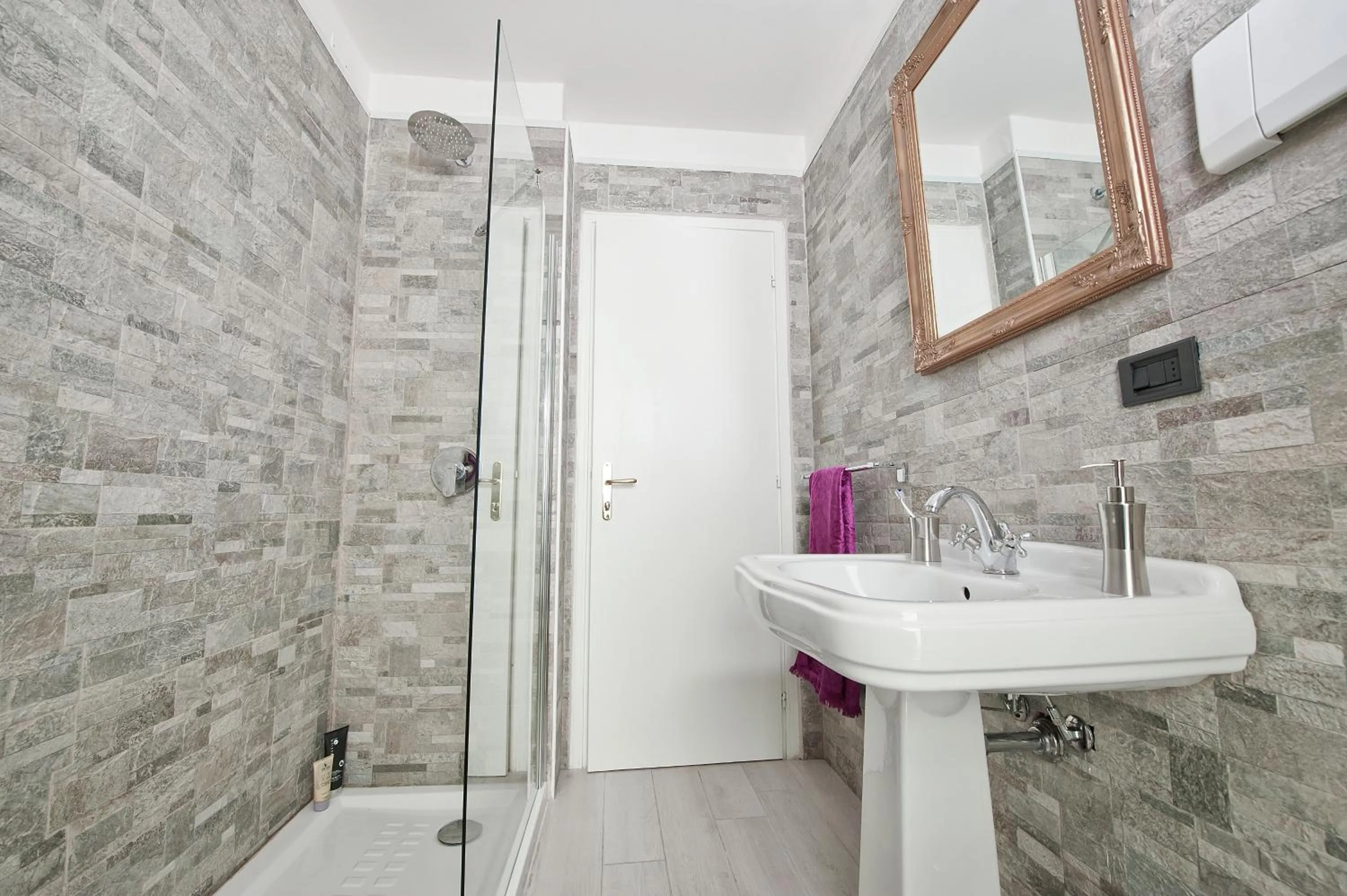 Bathroom in Verona Maison