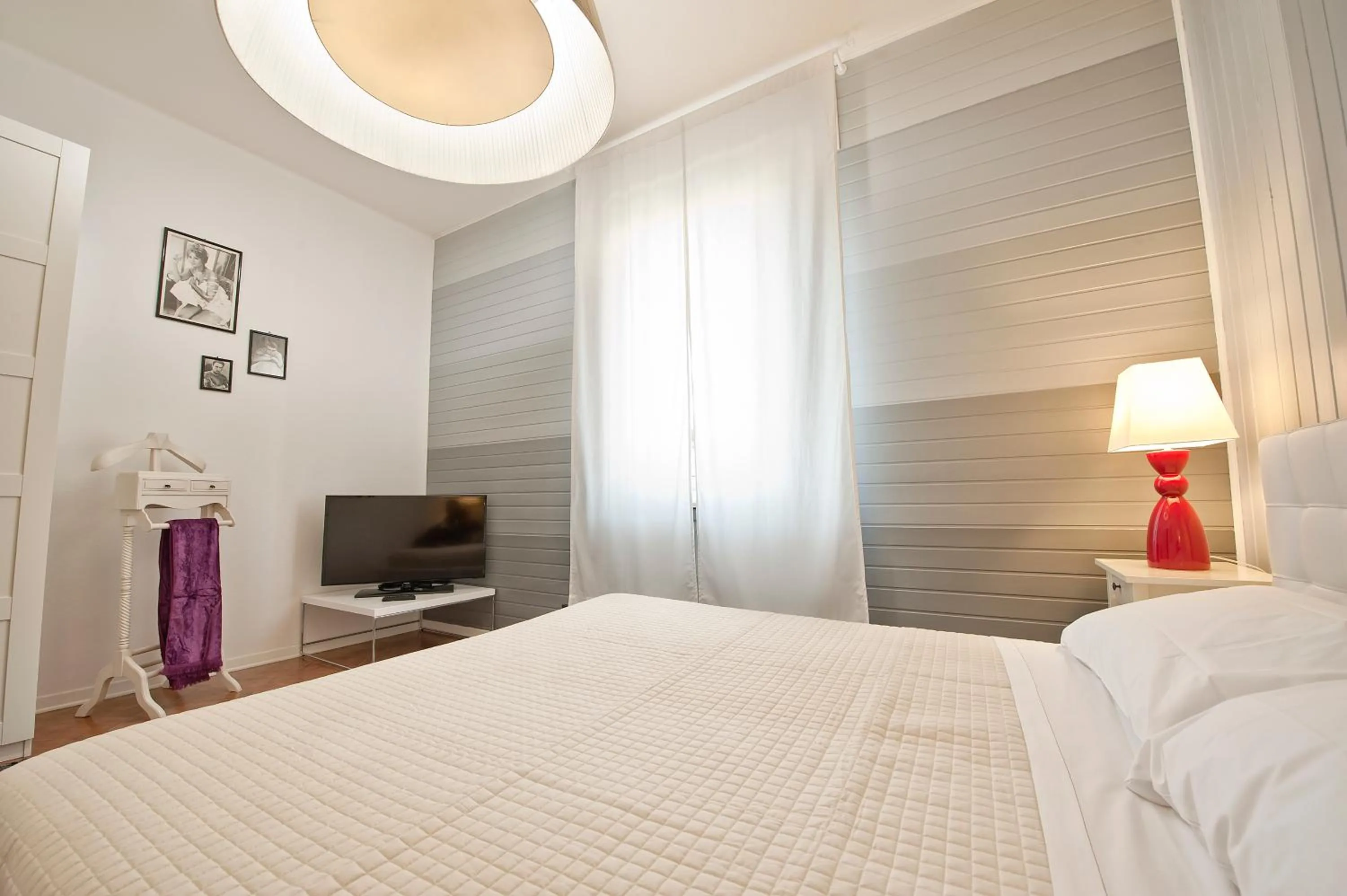 Photo of the whole room, Bed in Verona Maison