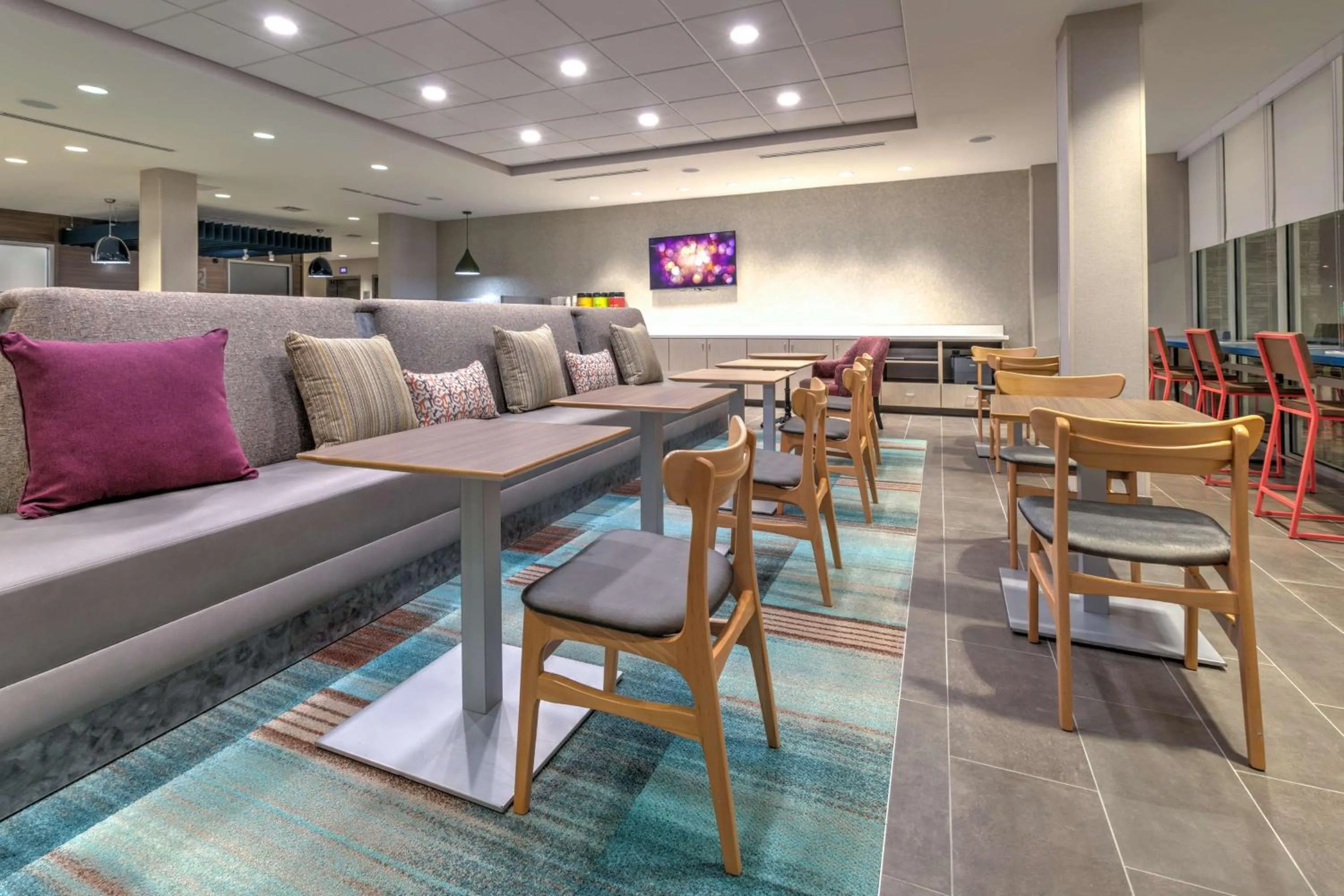 Lobby or reception in Home2 Suites By Hilton Tulsa Airport