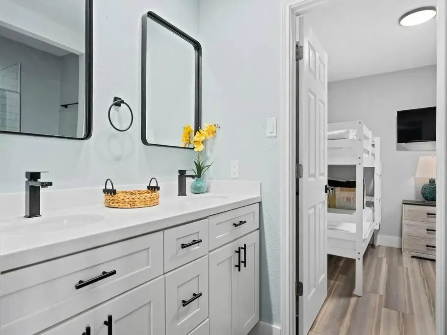 Bathroom, Bed in Casa Rockport - Waterfront + Pet Friendly