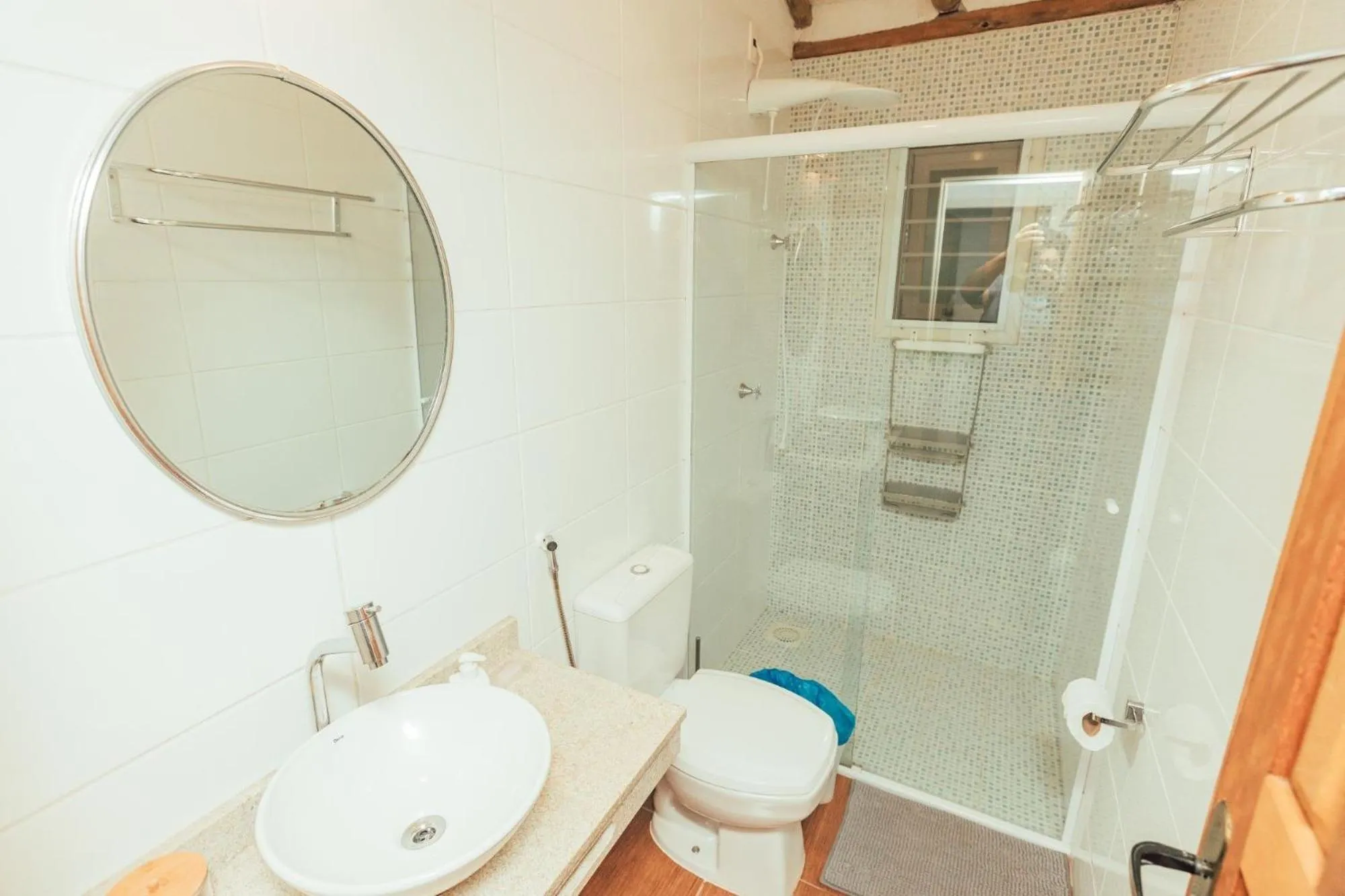 Toilet in Chalés e Bangalôs Ibiraquera