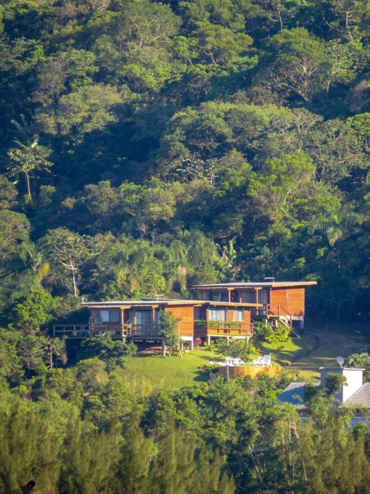 Property building in Chalés e Bangalôs Ibiraquera