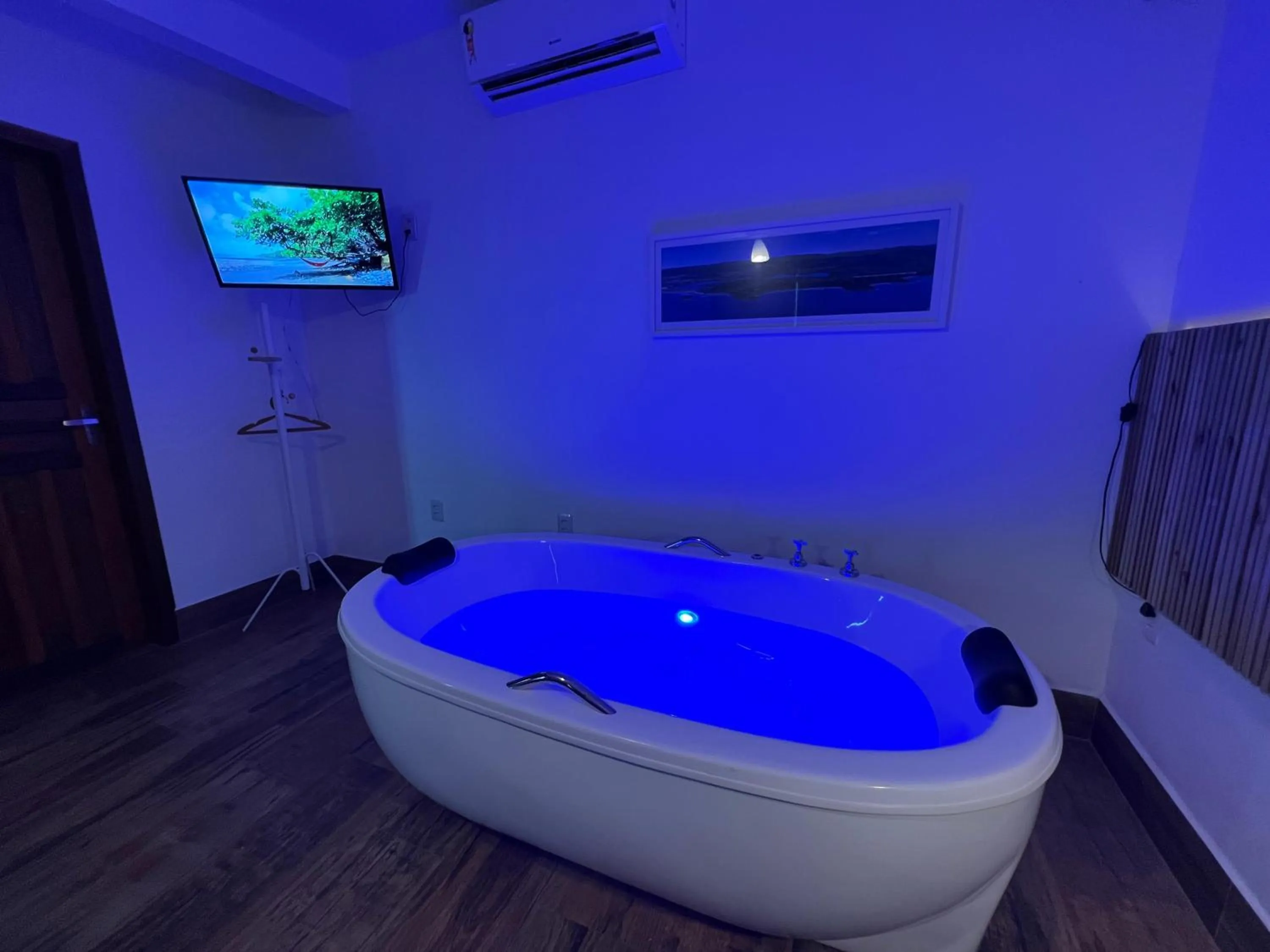 TV and multimedia in Chalés e Bangalôs Ibiraquera