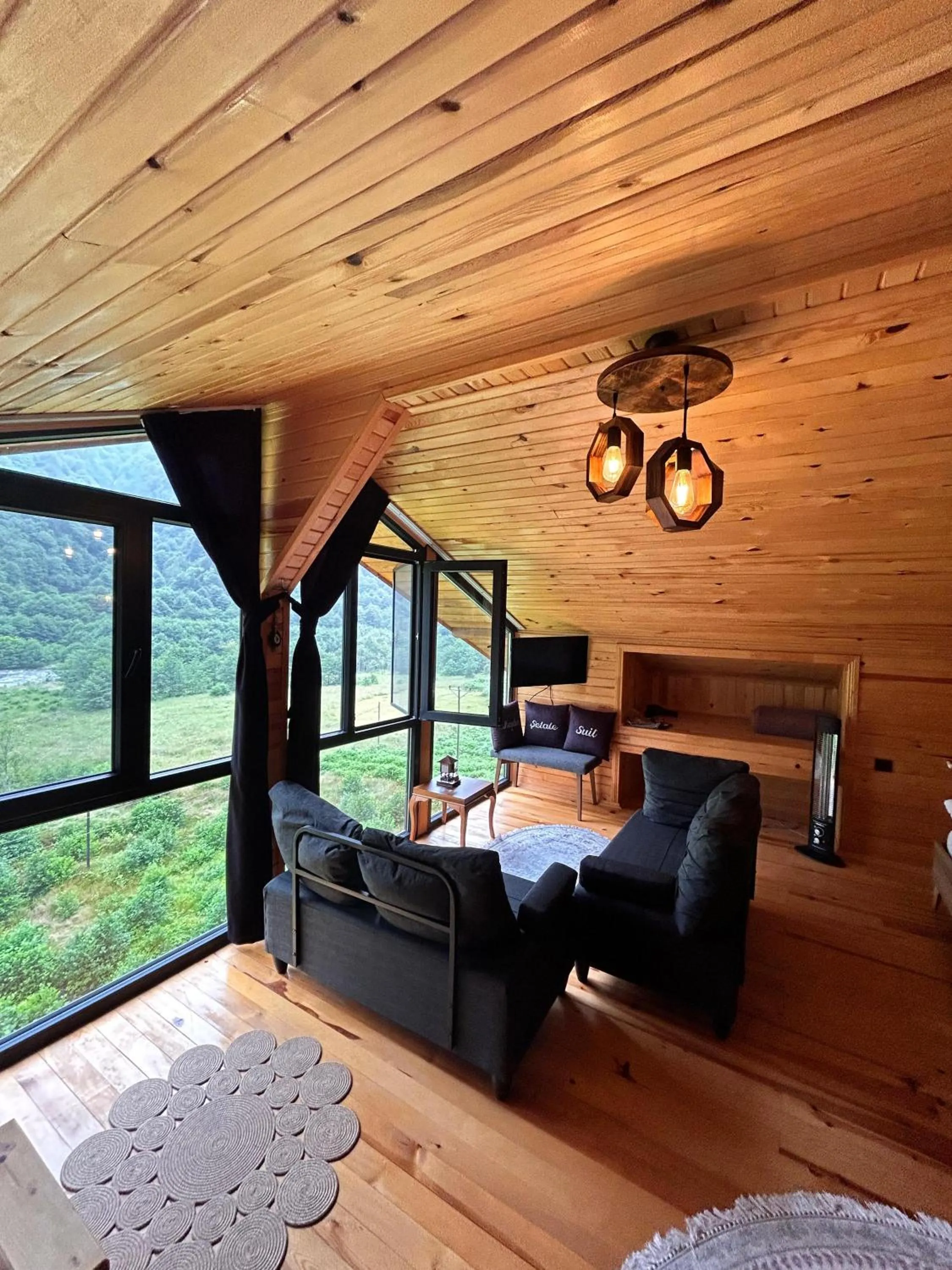 Meydan Şelale Dağ Evi