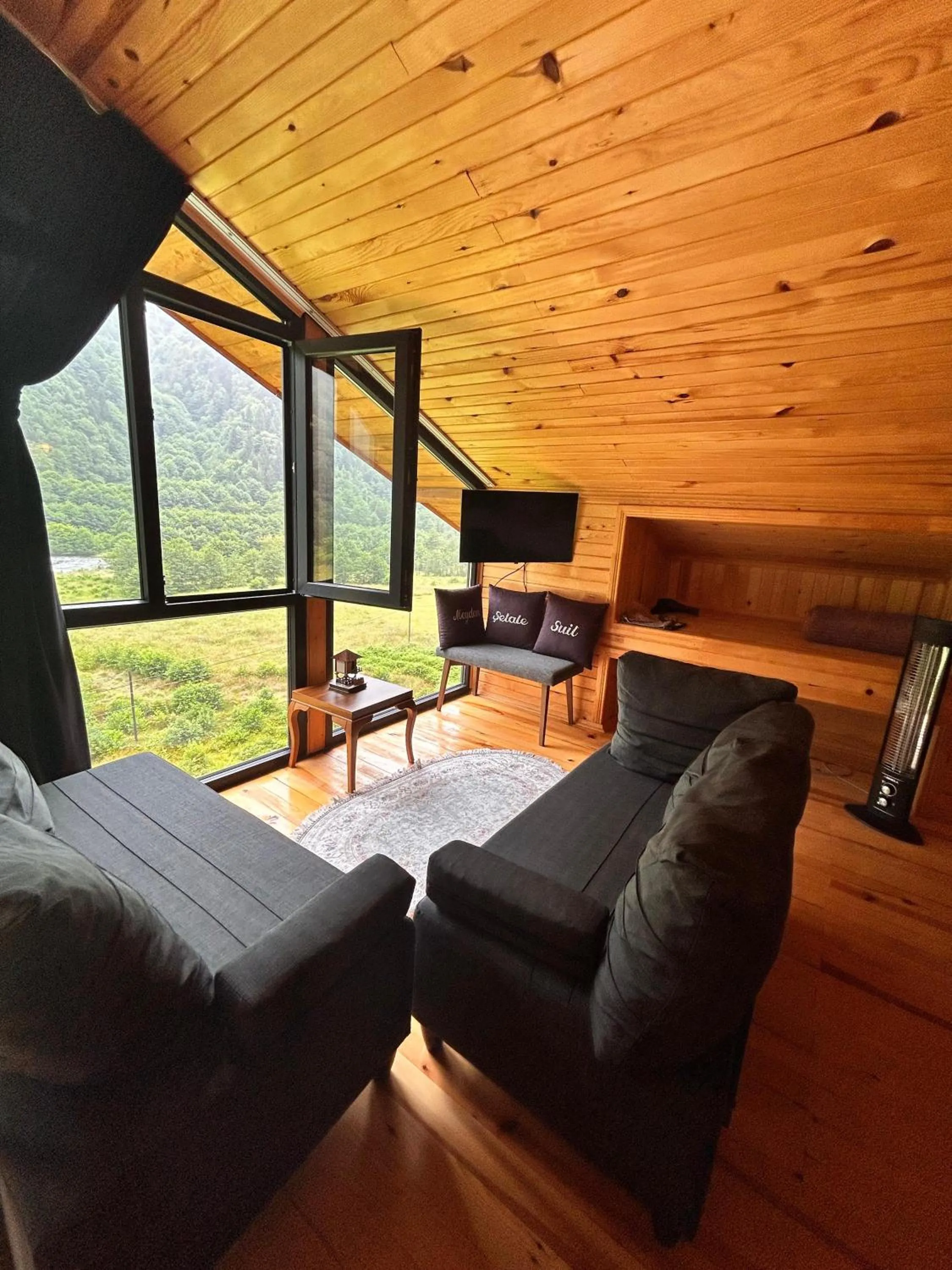 Meydan Şelale Dağ Evi