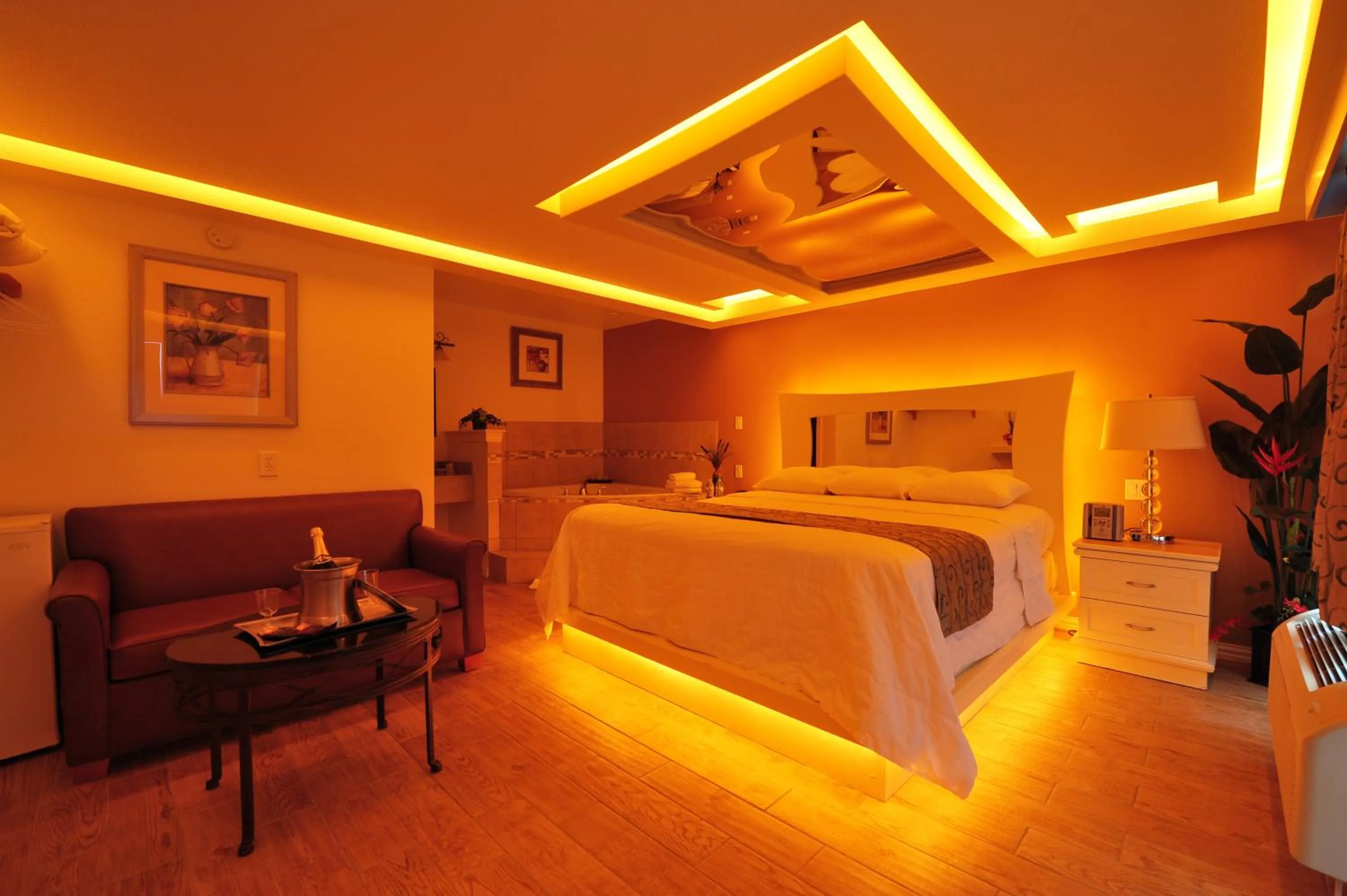 Coffee/tea facilities in Romantic Inn & Suites