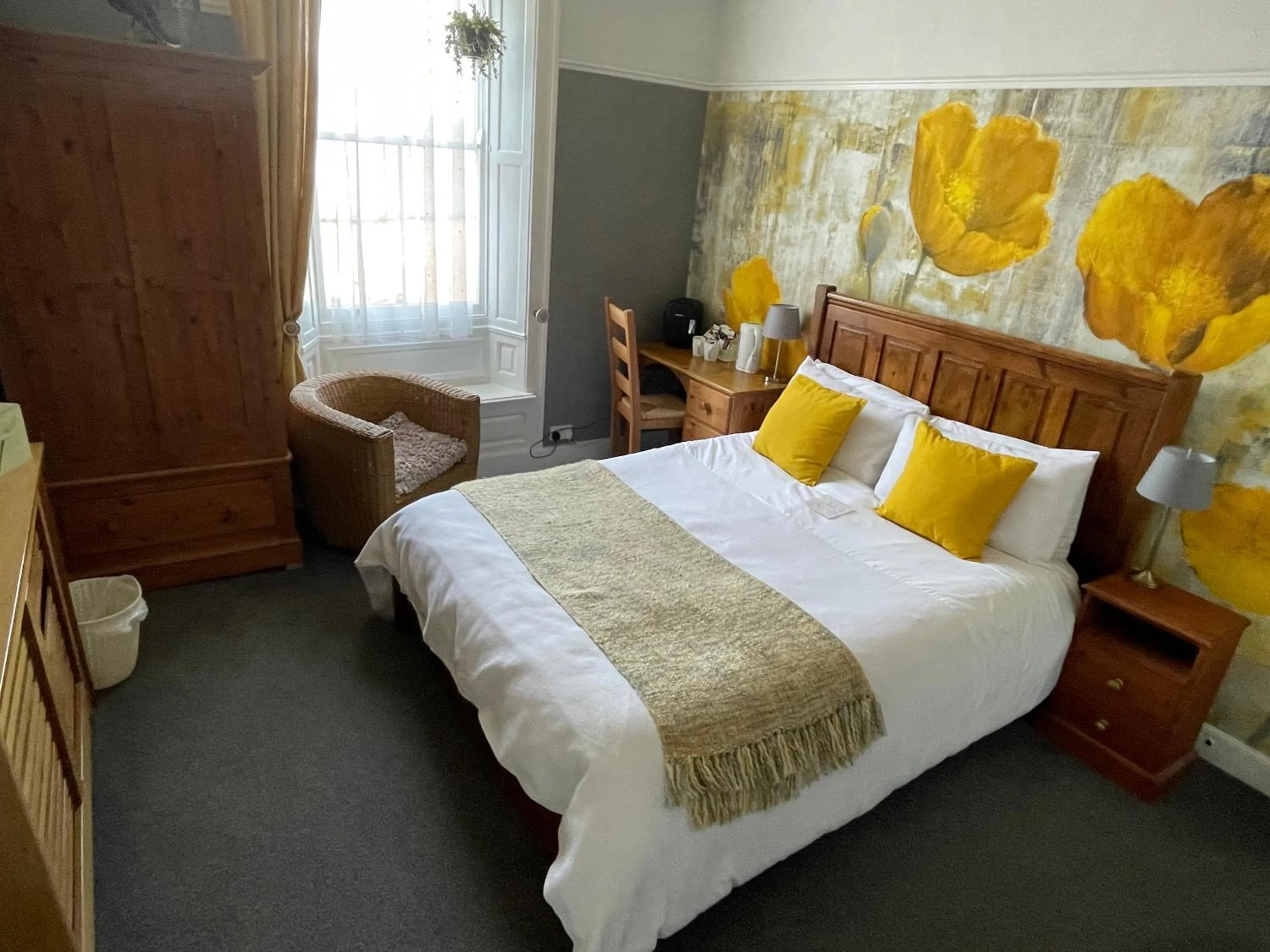 Bedroom, Bed in The Mansion House Hotel