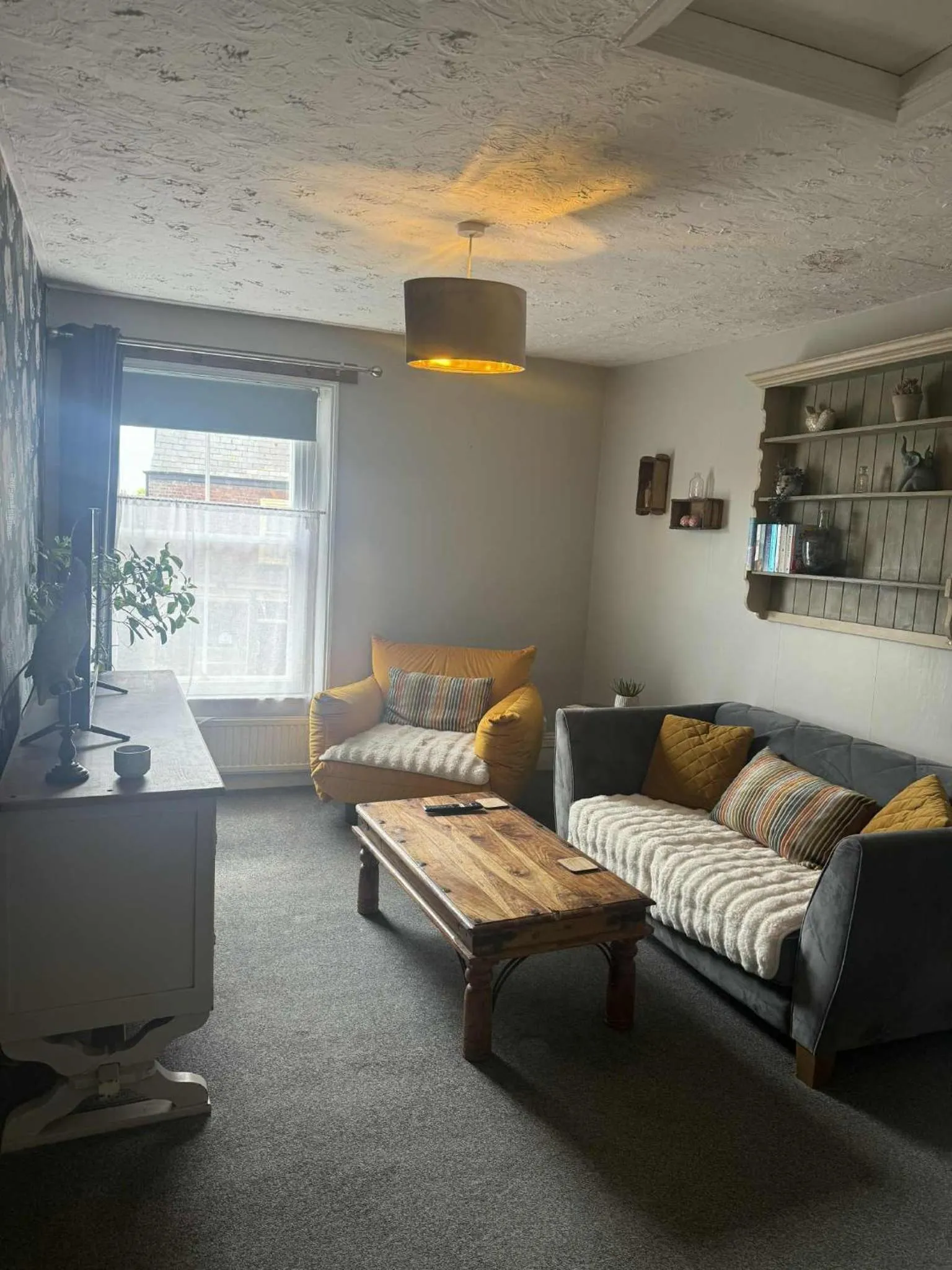Living room in The Mansion House Hotel