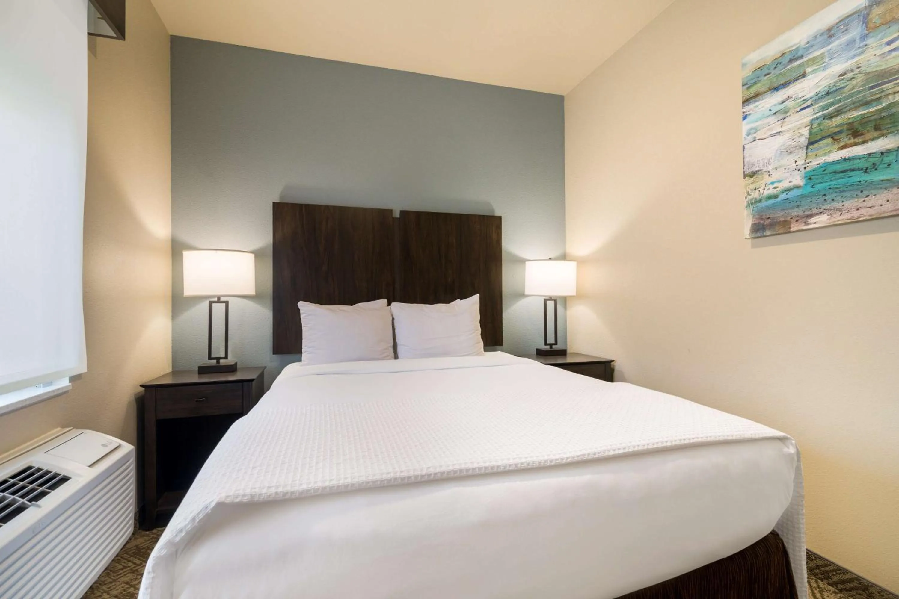 Bedroom, Bed in Best Western Golden Spike Inn & Suites