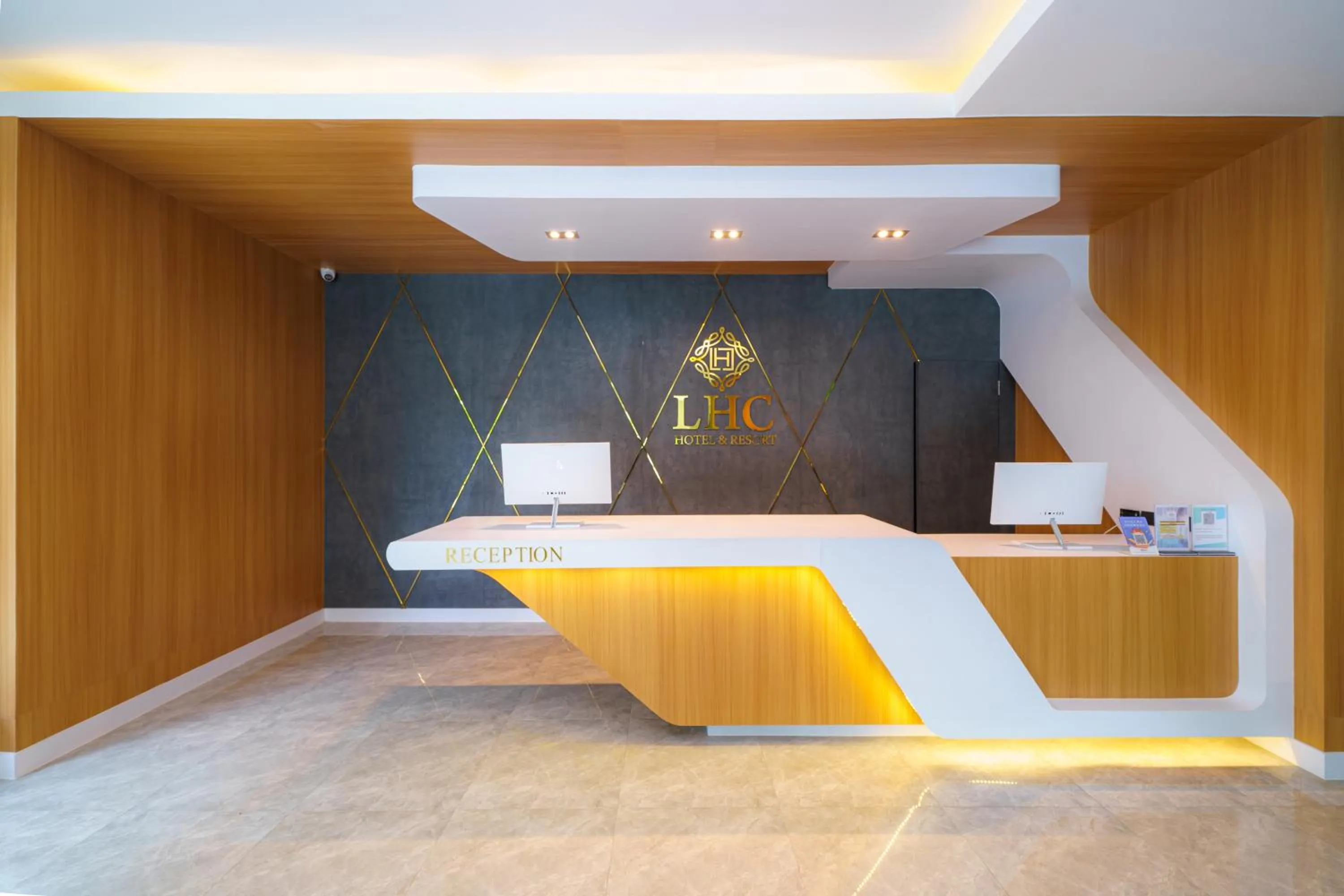 Lobby or reception, Bed in LHC HOTEL AND RESORT